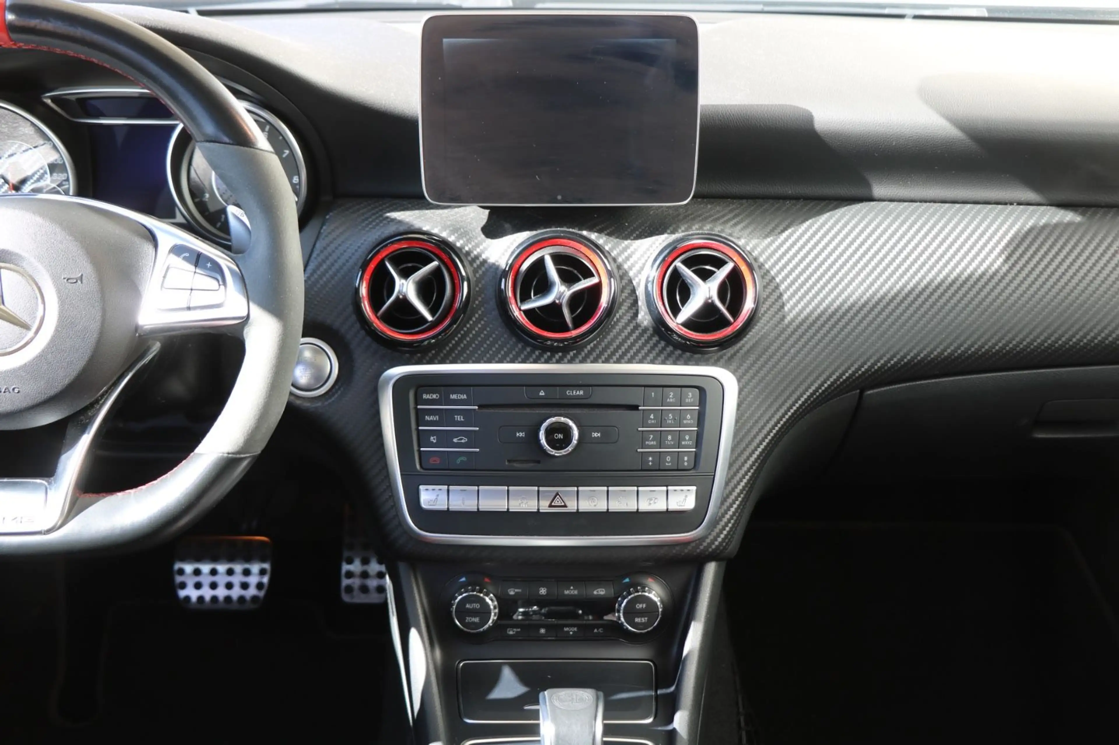 Mercedes-Benz A 45 AMG 4Matic Perf.-Sitze+AGA*DRIVER*PANO*HK* — photo 9