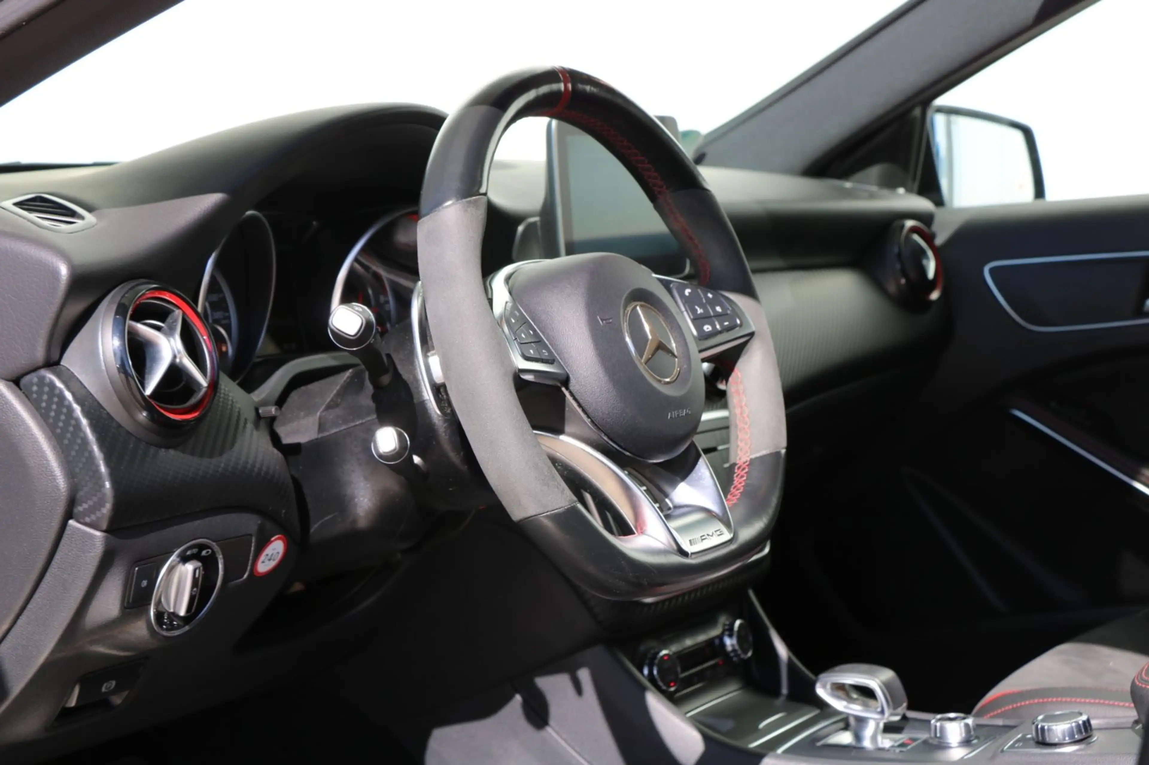 Mercedes-Benz A 45 AMG 4Matic Perf.-Sitze+AGA*DRIVER*PANO*HK* — photo 7
