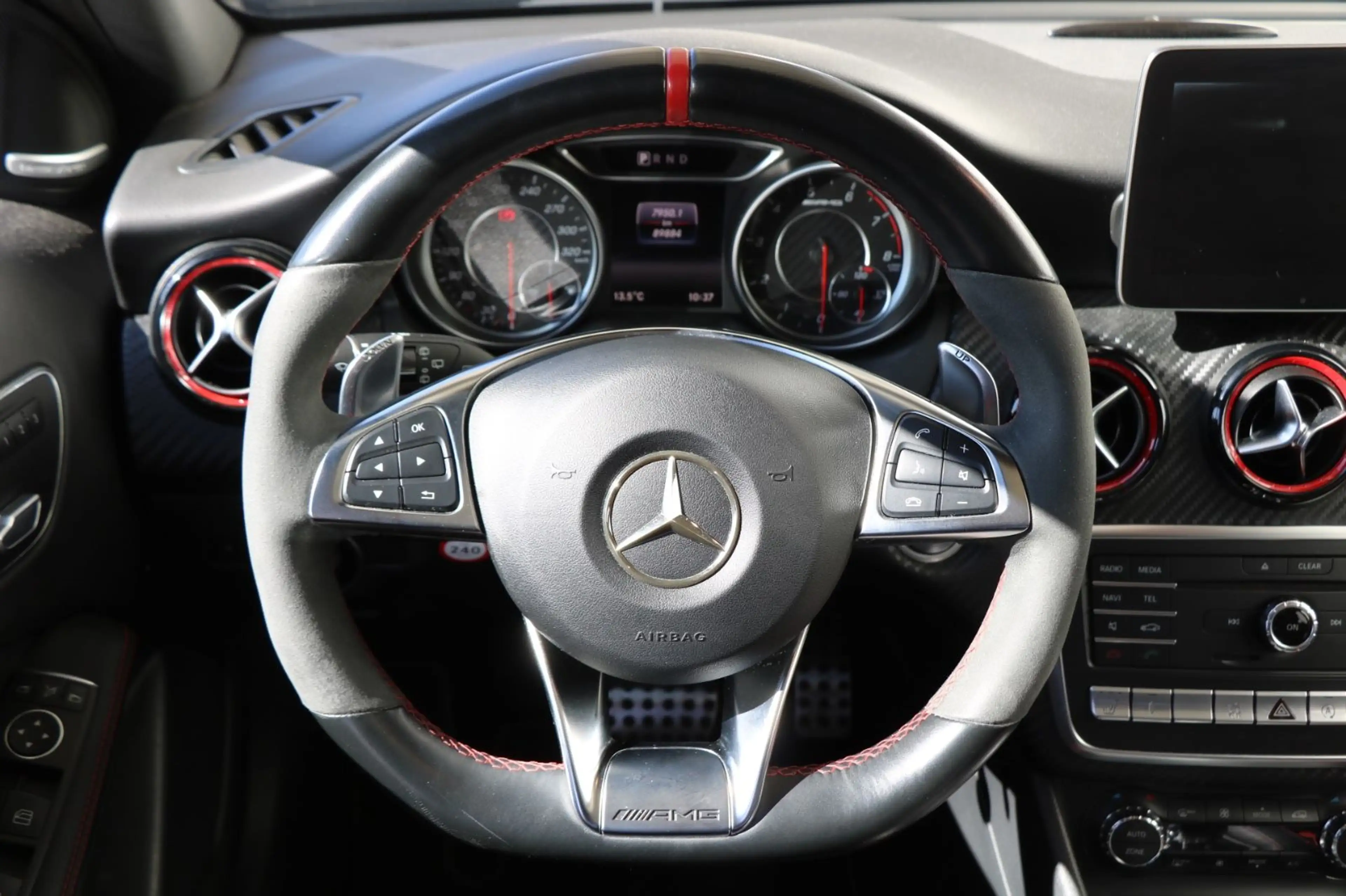 Mercedes-Benz A 45 AMG 4Matic Perf.-Sitze+AGA*DRIVER*PANO*HK* — photo 8