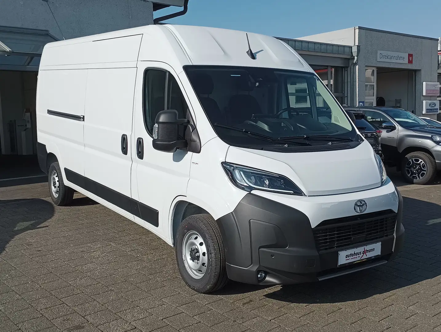 Toyota Proace Max 35 L3H2 BlueHDi 140 Meister Navigation Weiß - 2