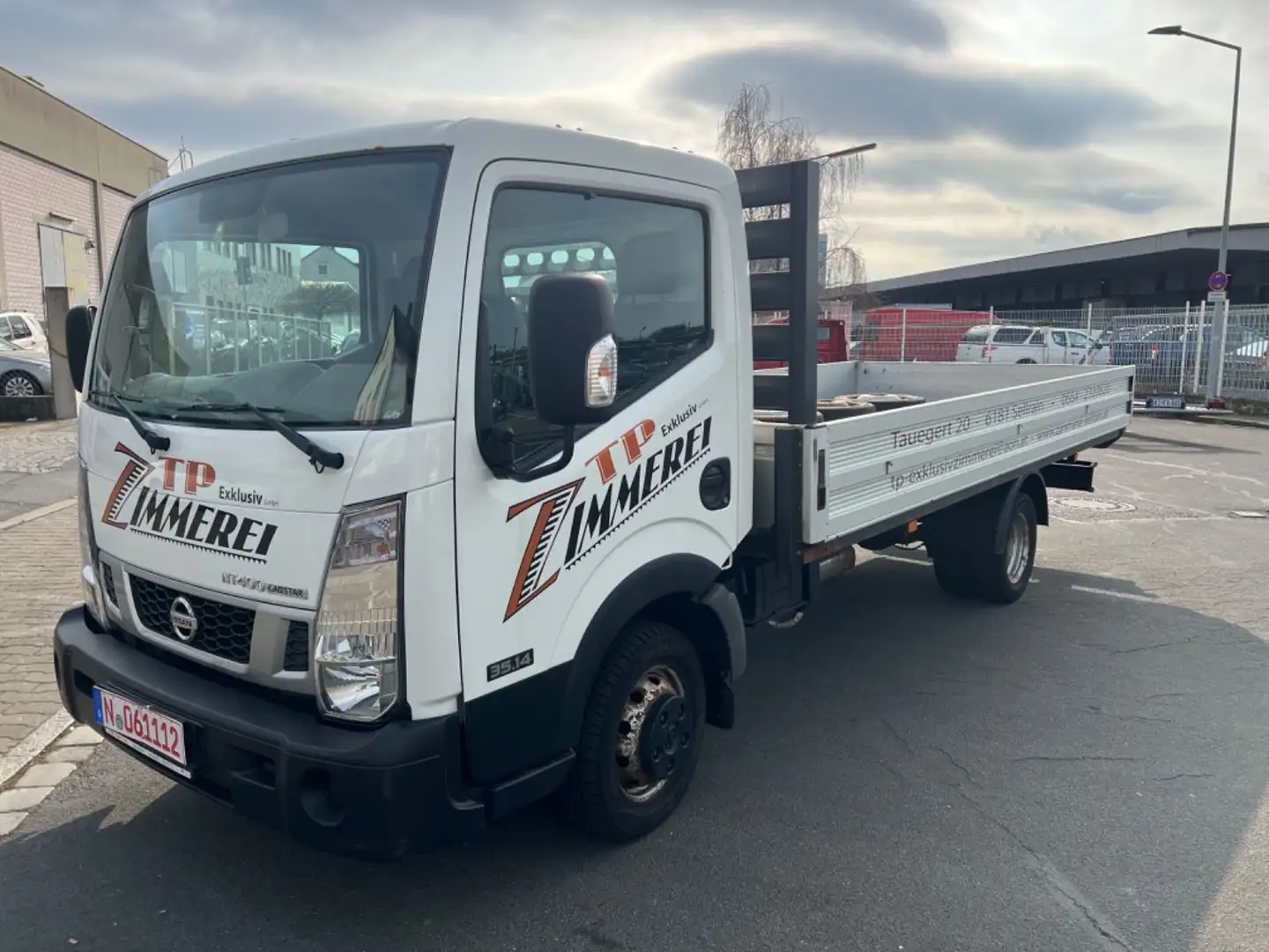 Nissan Cabstar White - 1