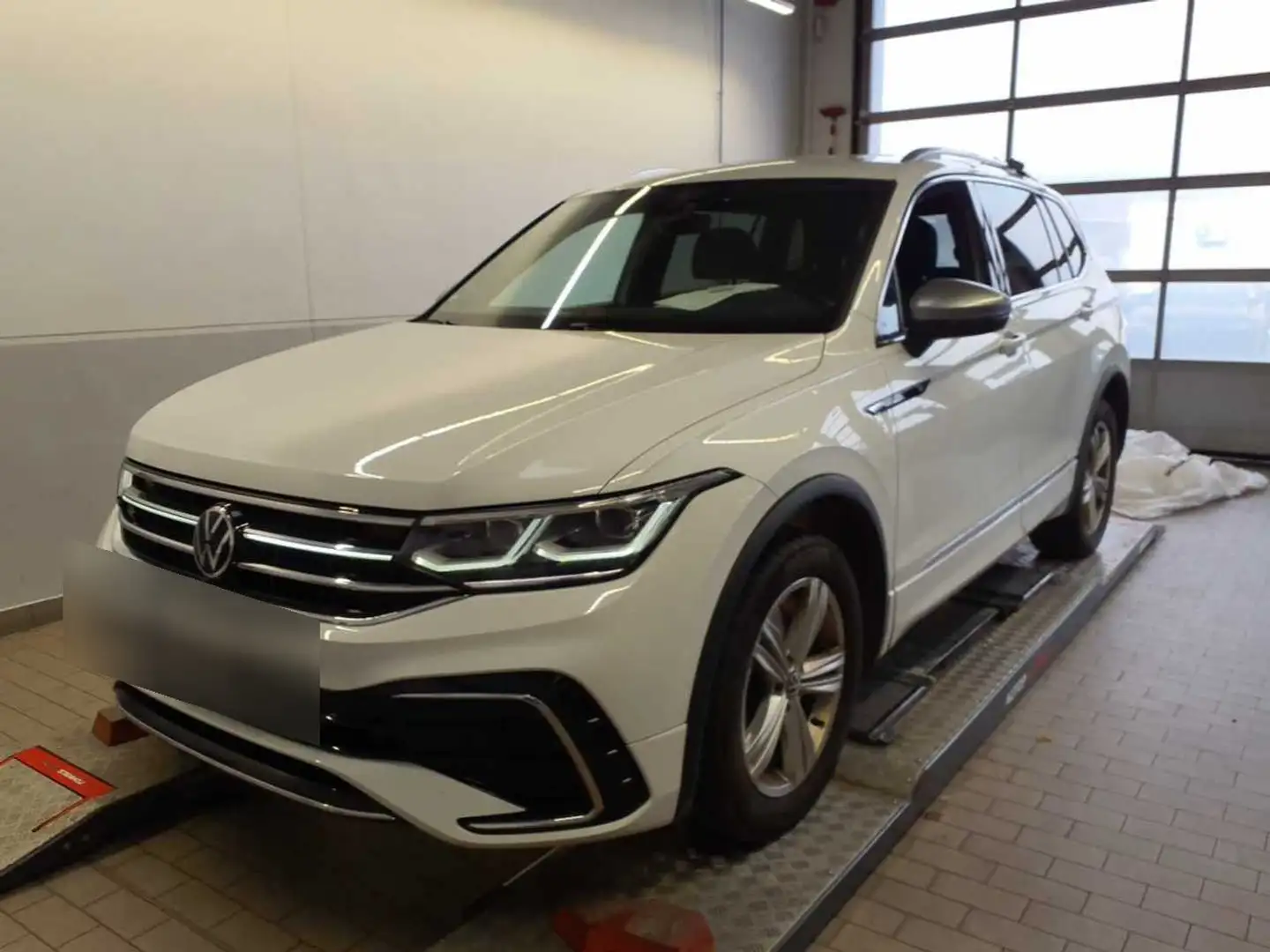Volkswagen Tiguan Allspace R-Line 2.0TDI DSG 4M +AHK+KAMERA Weiß - 2