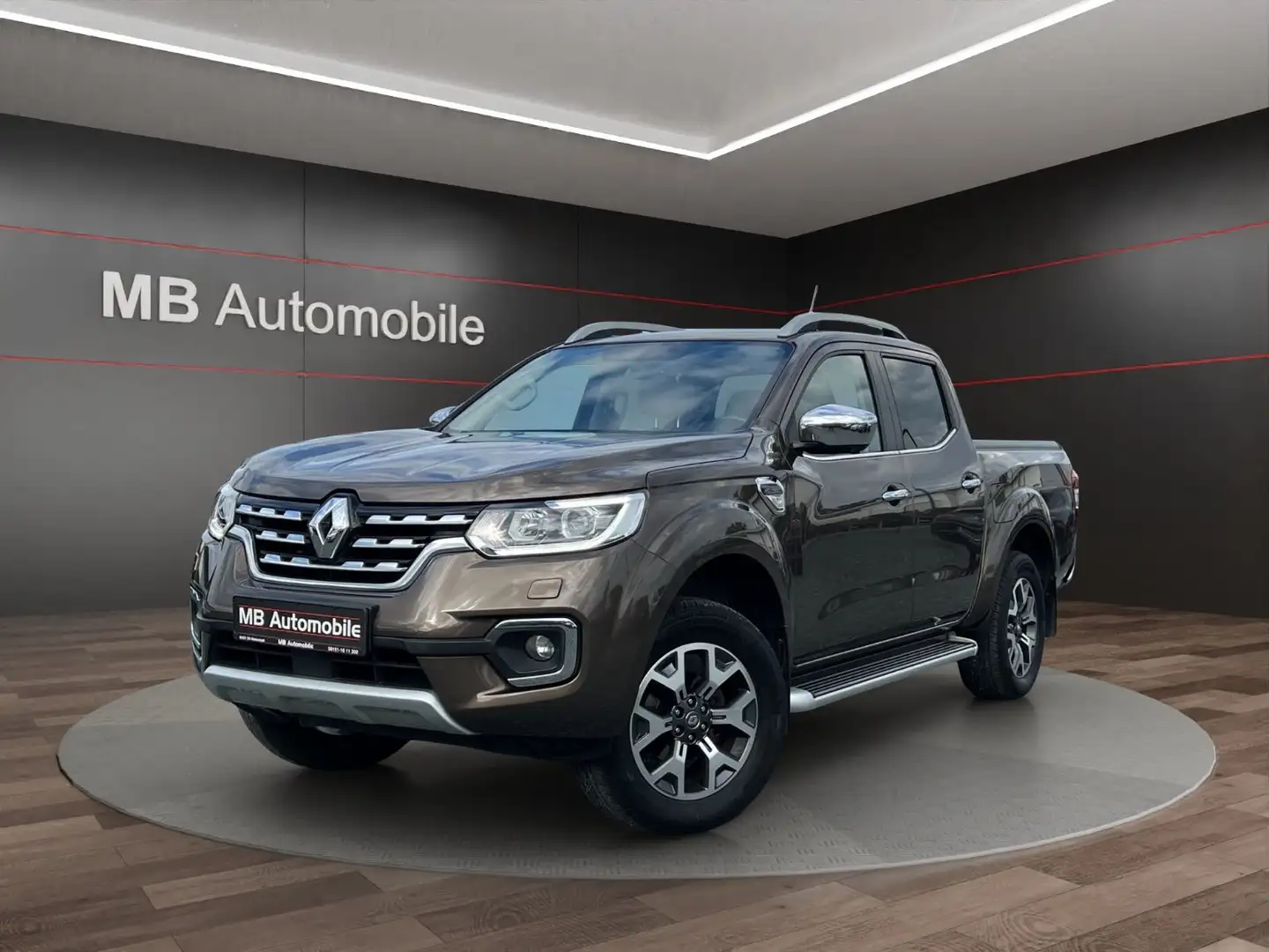 Renault Alaskan Intens Double Cab 4x4/360°/Leder/Navi Bruin - 1