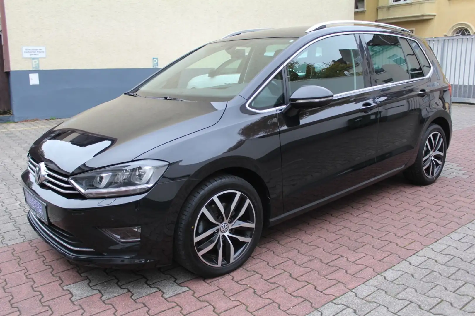 Volkswagen Golf Sportsvan Highline ( 1 Hand / Massage ) Noir - 1