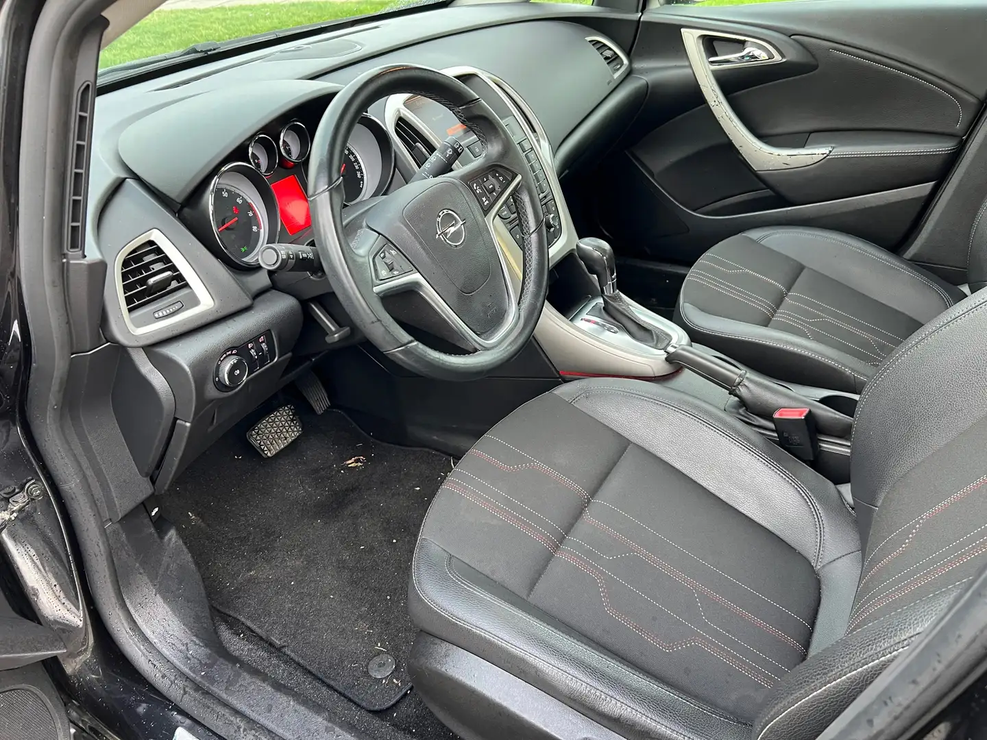 Opel Astra Sports Tourer 1.4 Turbo Sport | Automaat | Navigat Zwart - 2