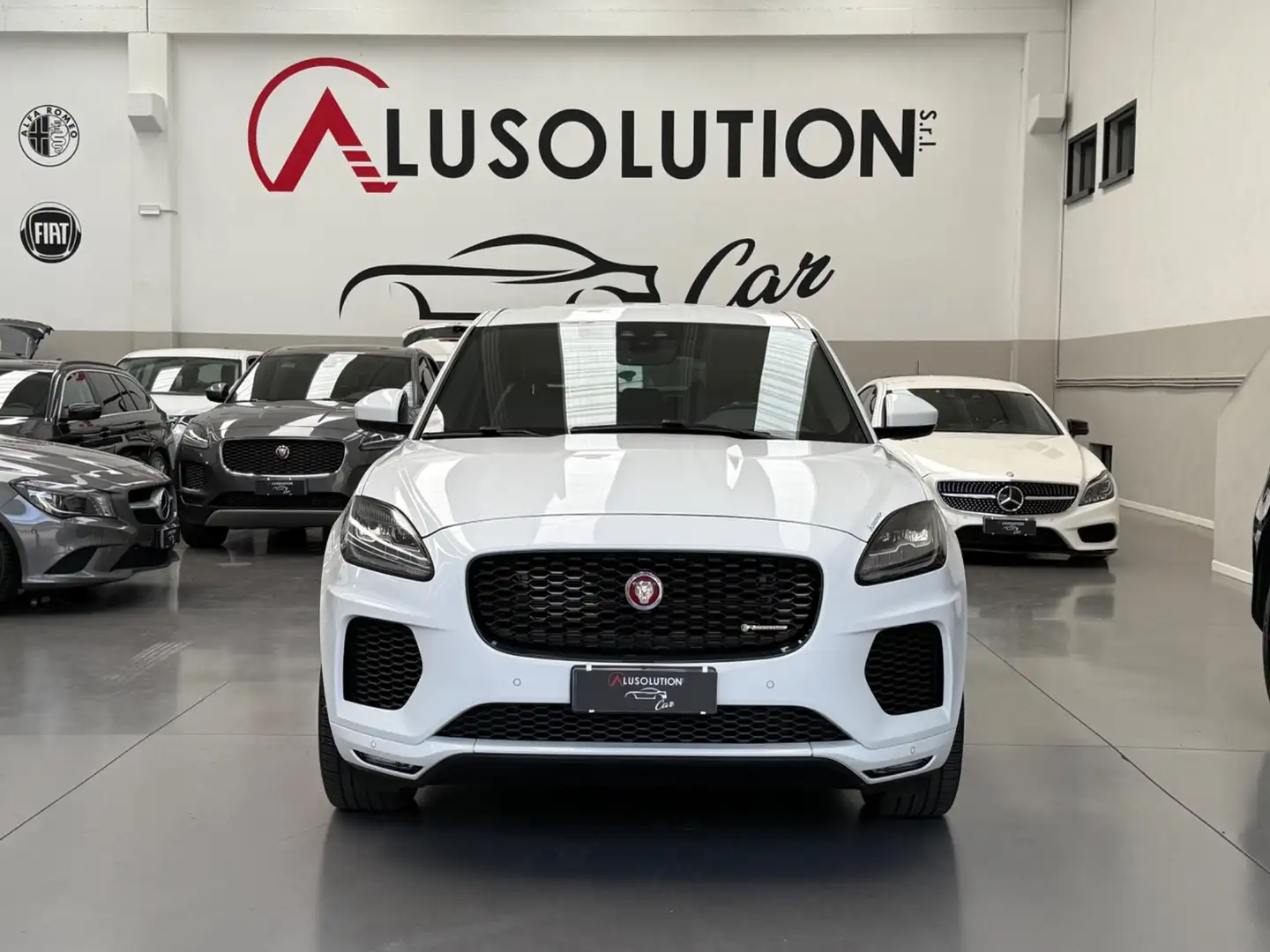 Jaguar E-Pace 2.0D 180 CV AWD R-Dynamic S Bianco - 2
