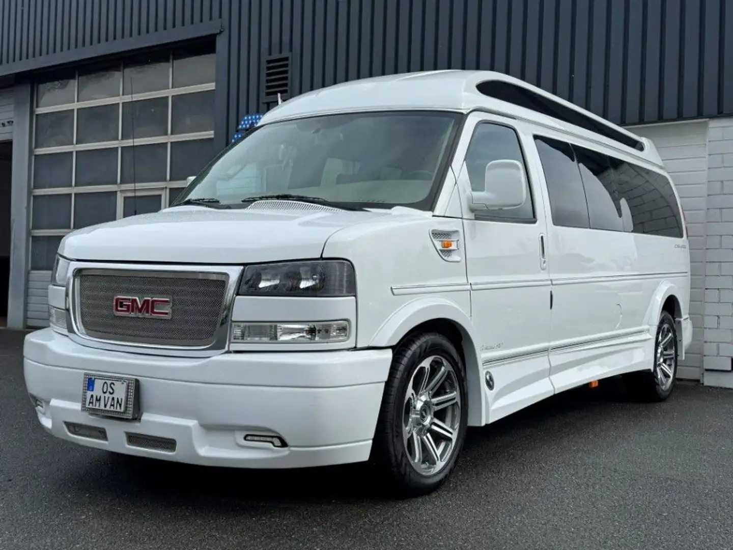 Chevrolet Express 6.0 Explorer Limited XS-E 9-Sitzer Lang - 1