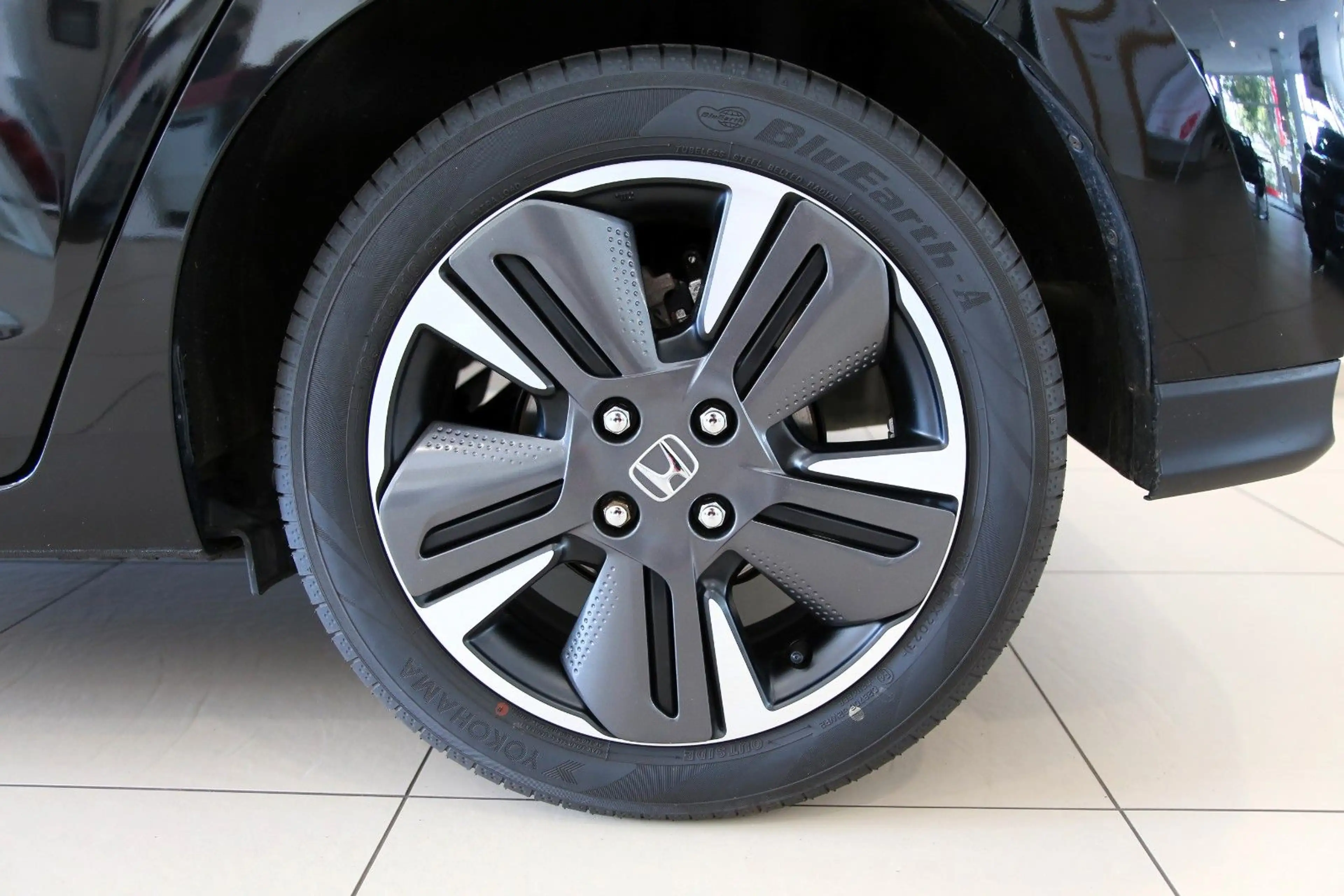 Honda Jazz 1.5 i-MMD Hybrid Advance — photo 4