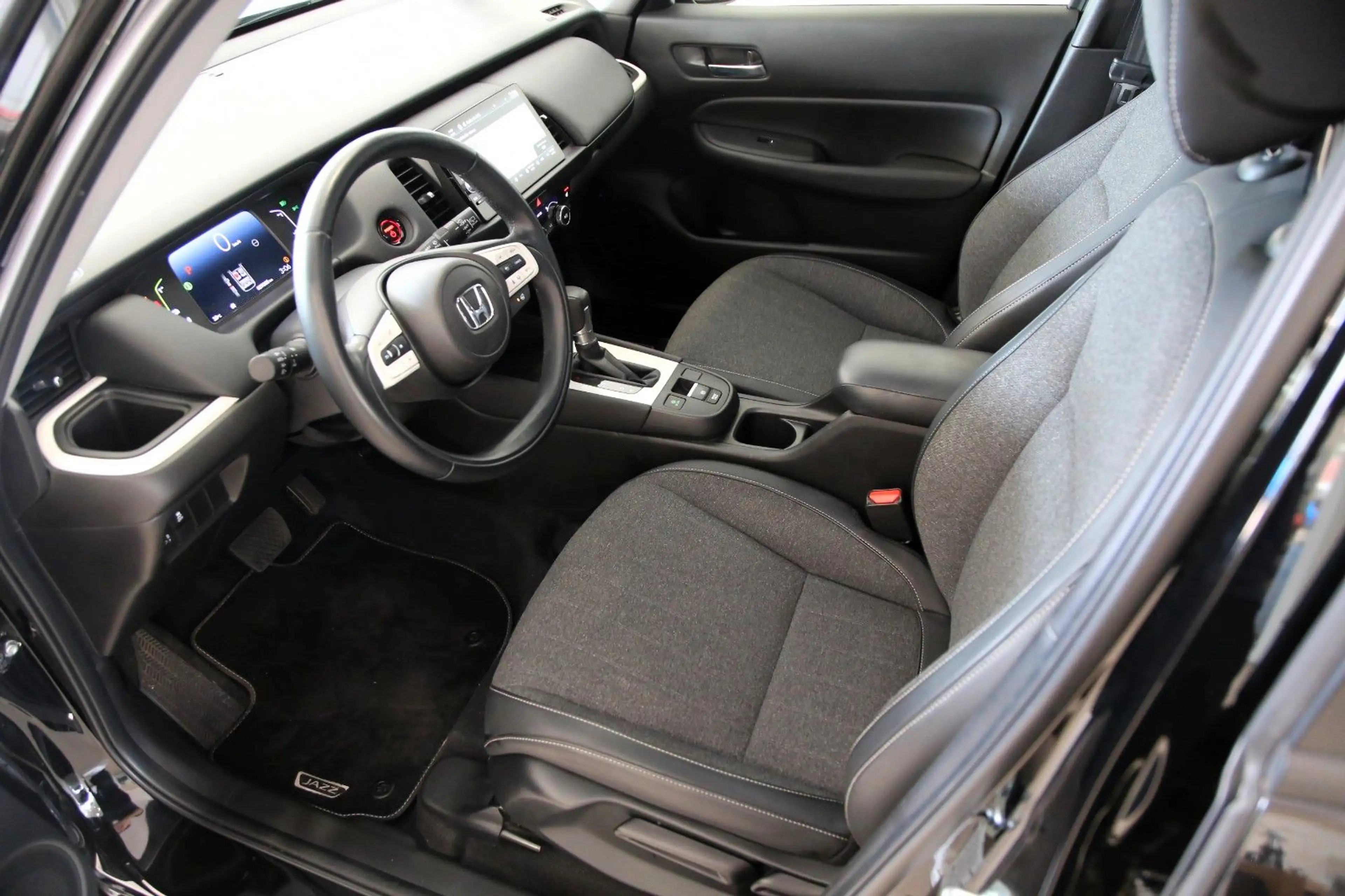 Honda Jazz 1.5 i-MMD Hybrid Advance — photo 5