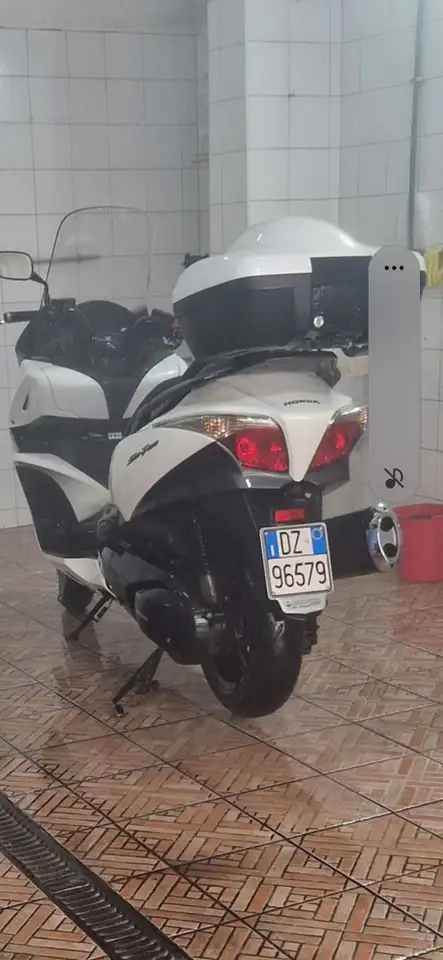 Honda SW-T 400