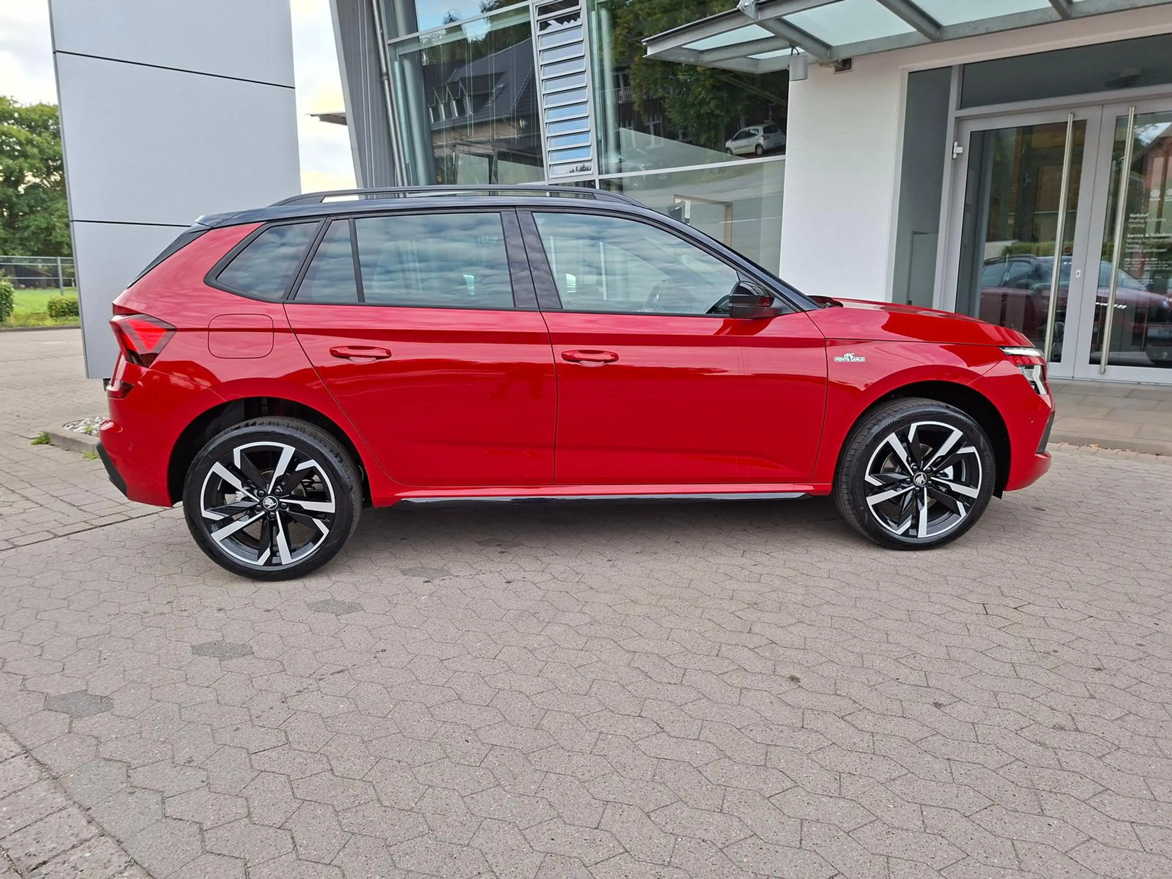 Skoda Kamiq Monte Carlo 1.5TSI DSG AHK Panorama Navi — photo 5