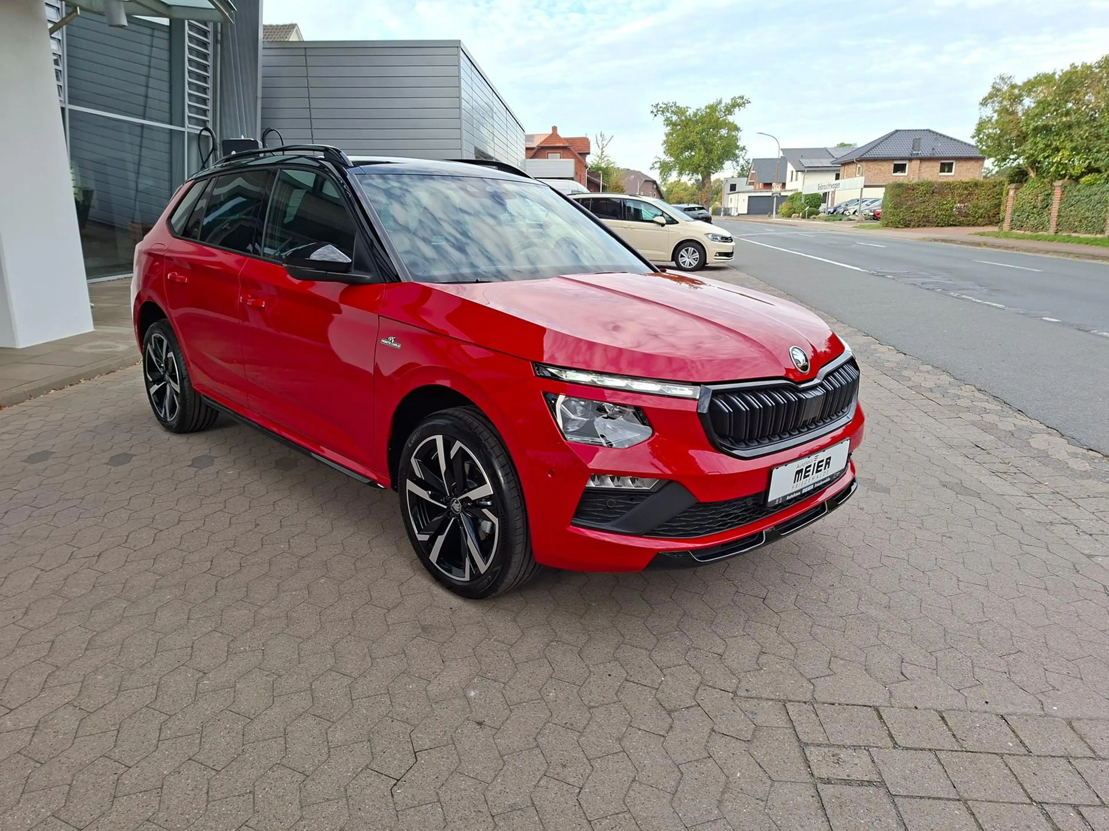 Skoda Kamiq Monte Carlo 1.5TSI DSG AHK Panorama Navi — photo 4
