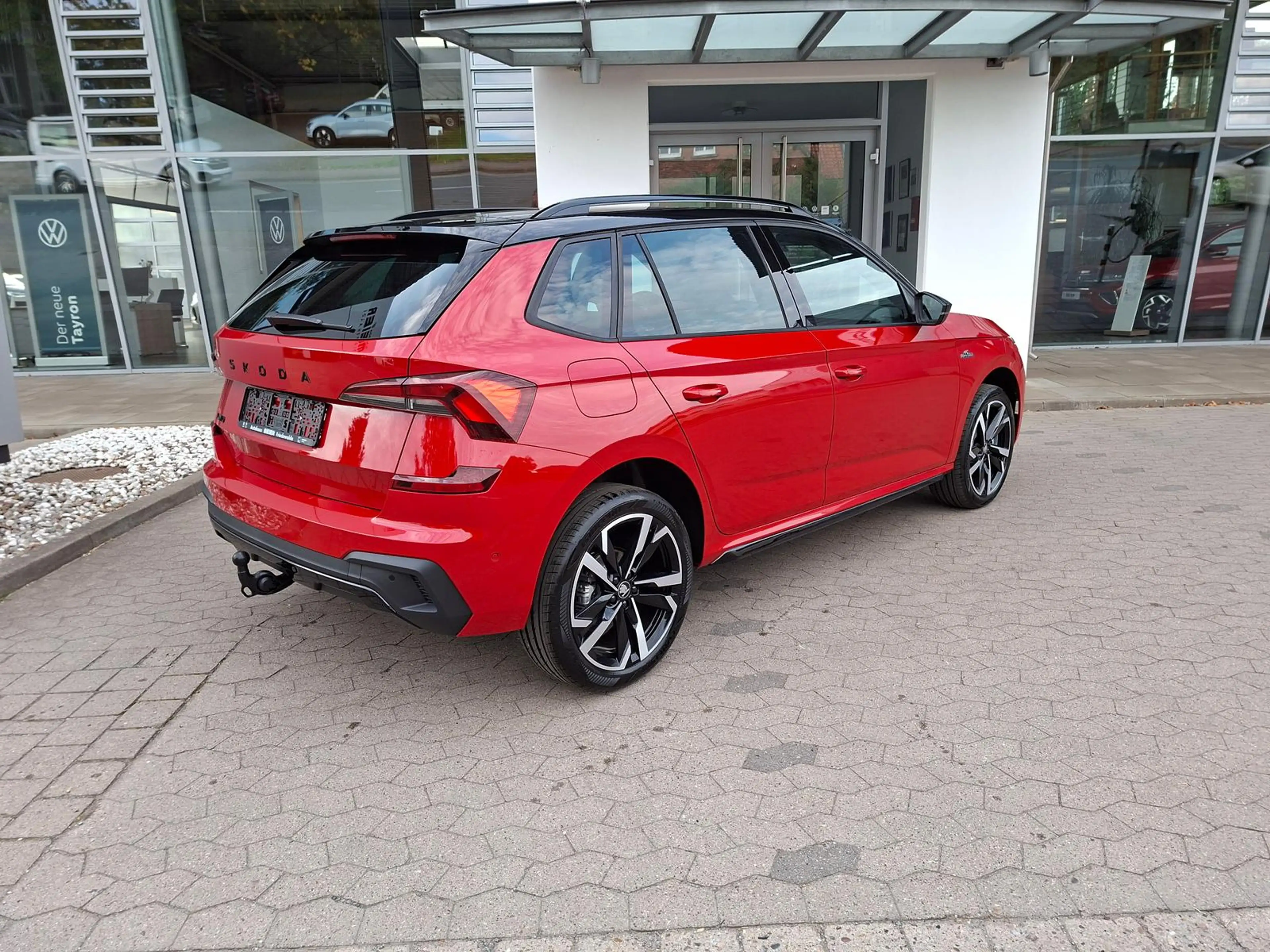 Skoda Kamiq Monte Carlo 1.5TSI DSG AHK Panorama Navi — photo 6