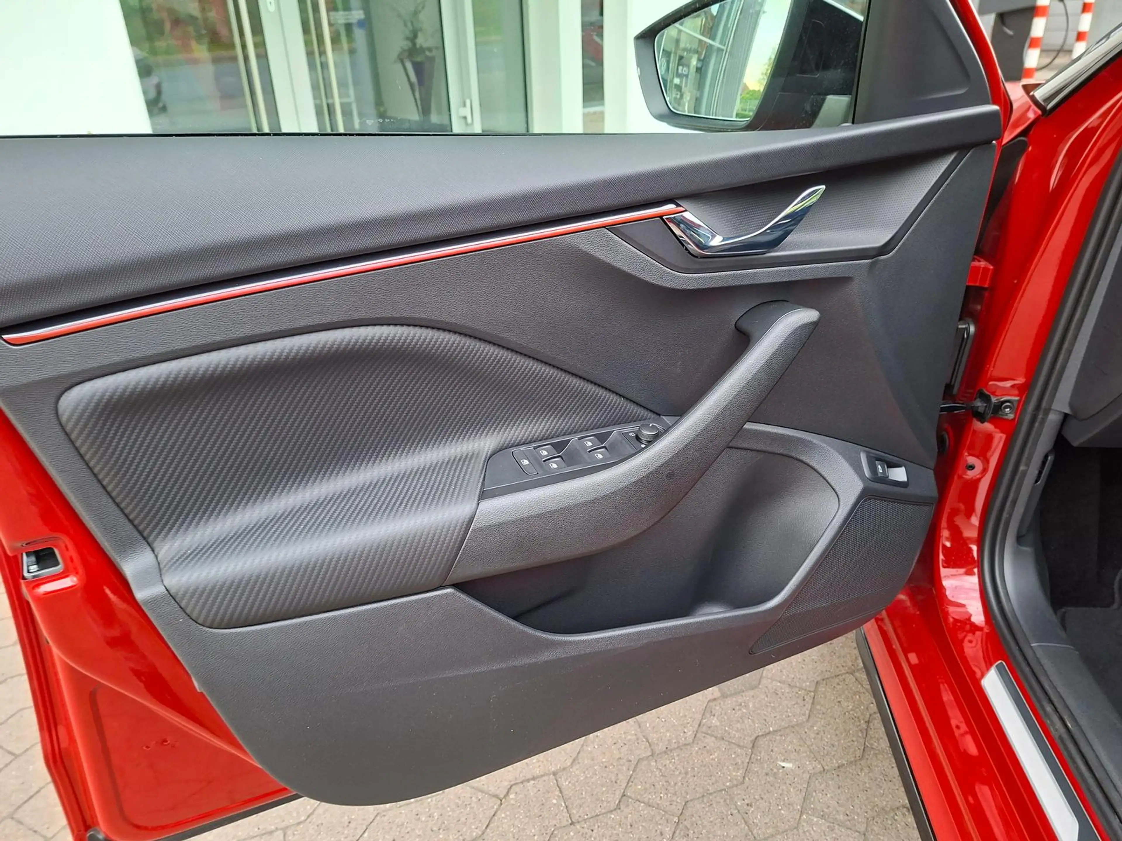 Skoda Kamiq Monte Carlo 1.5TSI DSG AHK Panorama Navi — photo 11