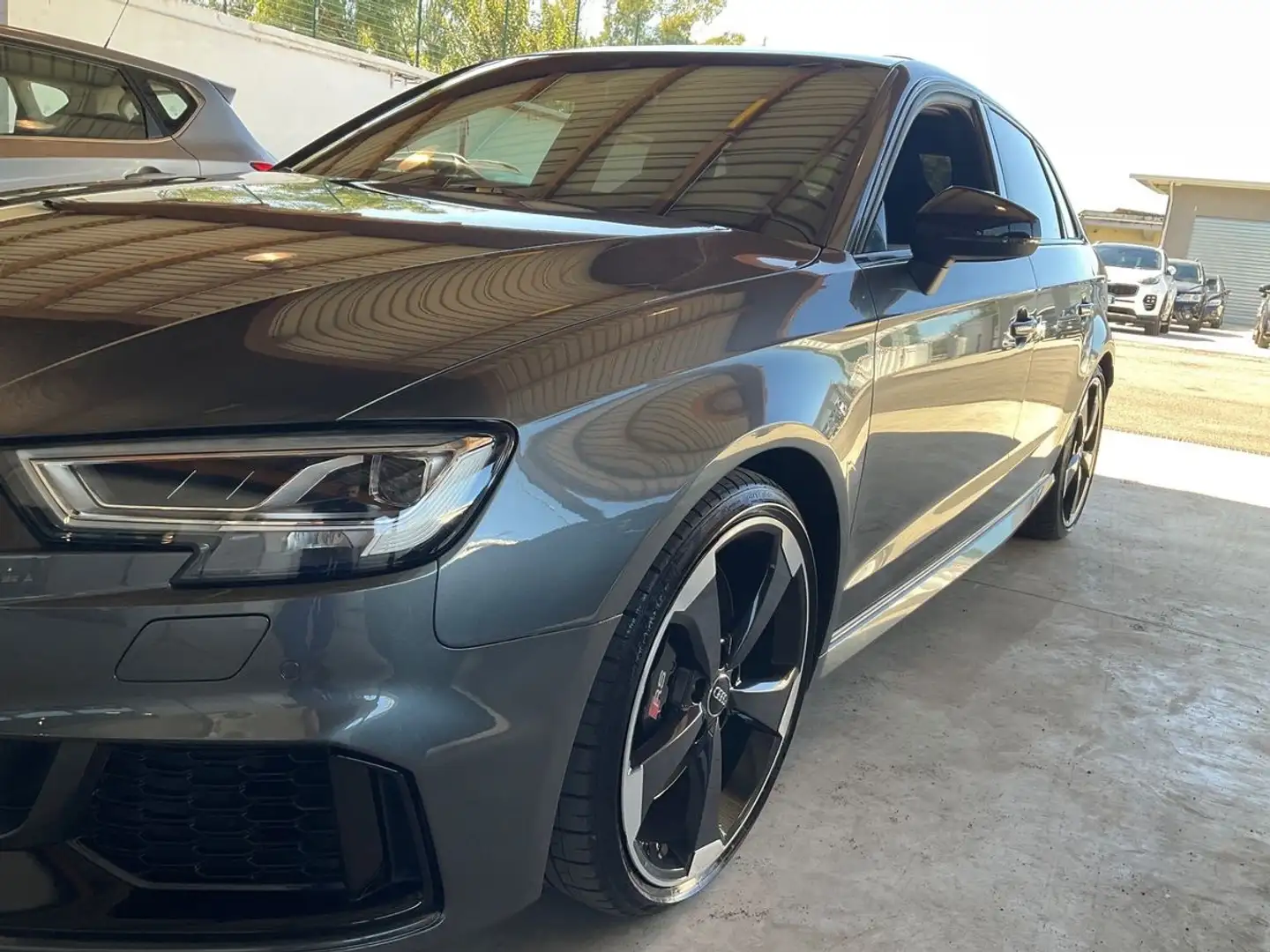 Audi RS3 A3 RS3 SPORTBACK 2.5 TFSI QUATTRO S-TRONIC Gris - 2