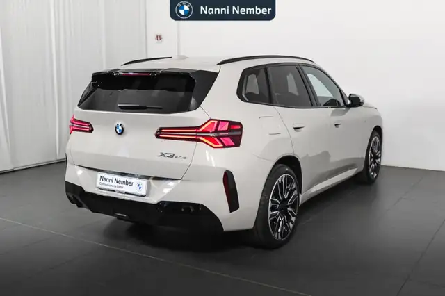 BMW X3 view 3