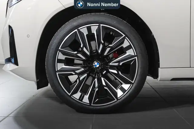 BMW X3 view 7