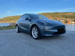Tesla Model Y aus 2021 gebraucht kaufen - AutoScout24