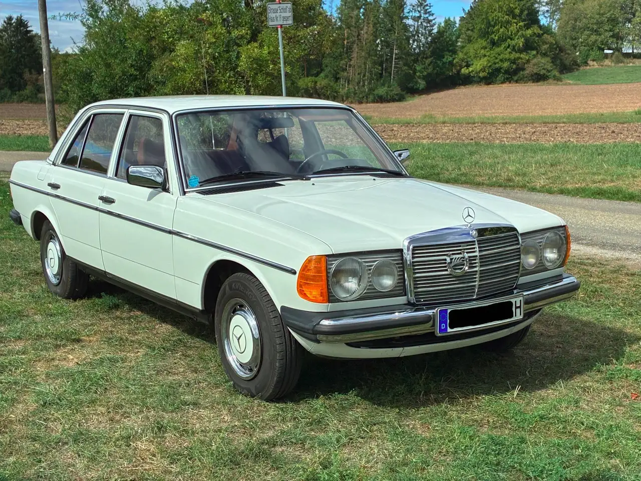 Mercedes-Benz 200 W123, foto 6