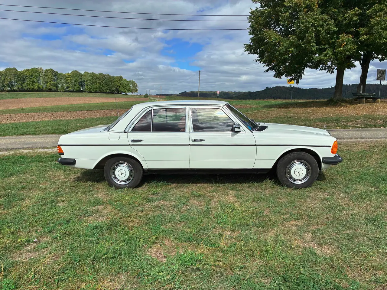 Mercedes-Benz 200 W123, foto 5