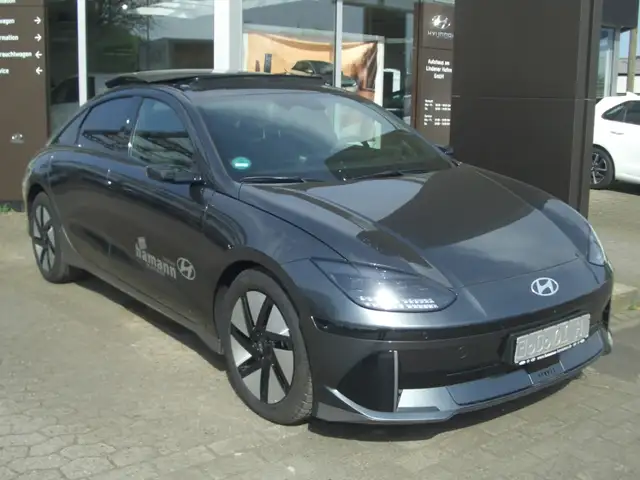 Hyundai IONIQ 6 77,4 kWh 2WD UNIQ, Schiebedach, dig. Spiegel