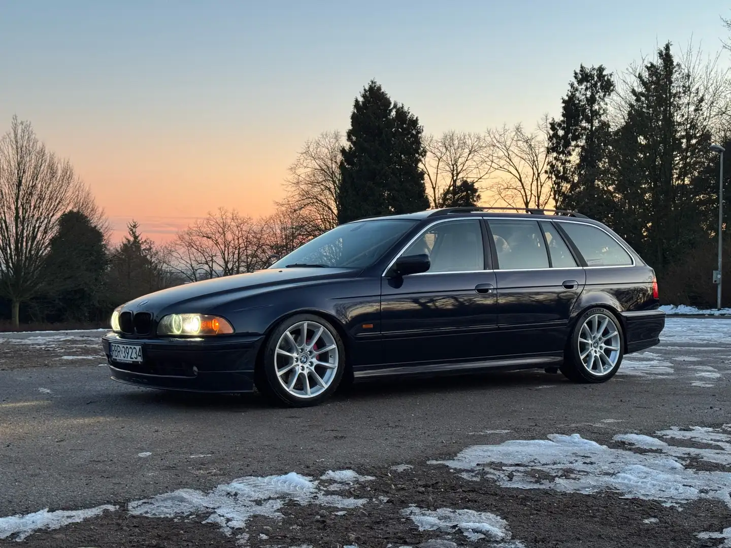 BMW 530 530i touring Modrá - 1