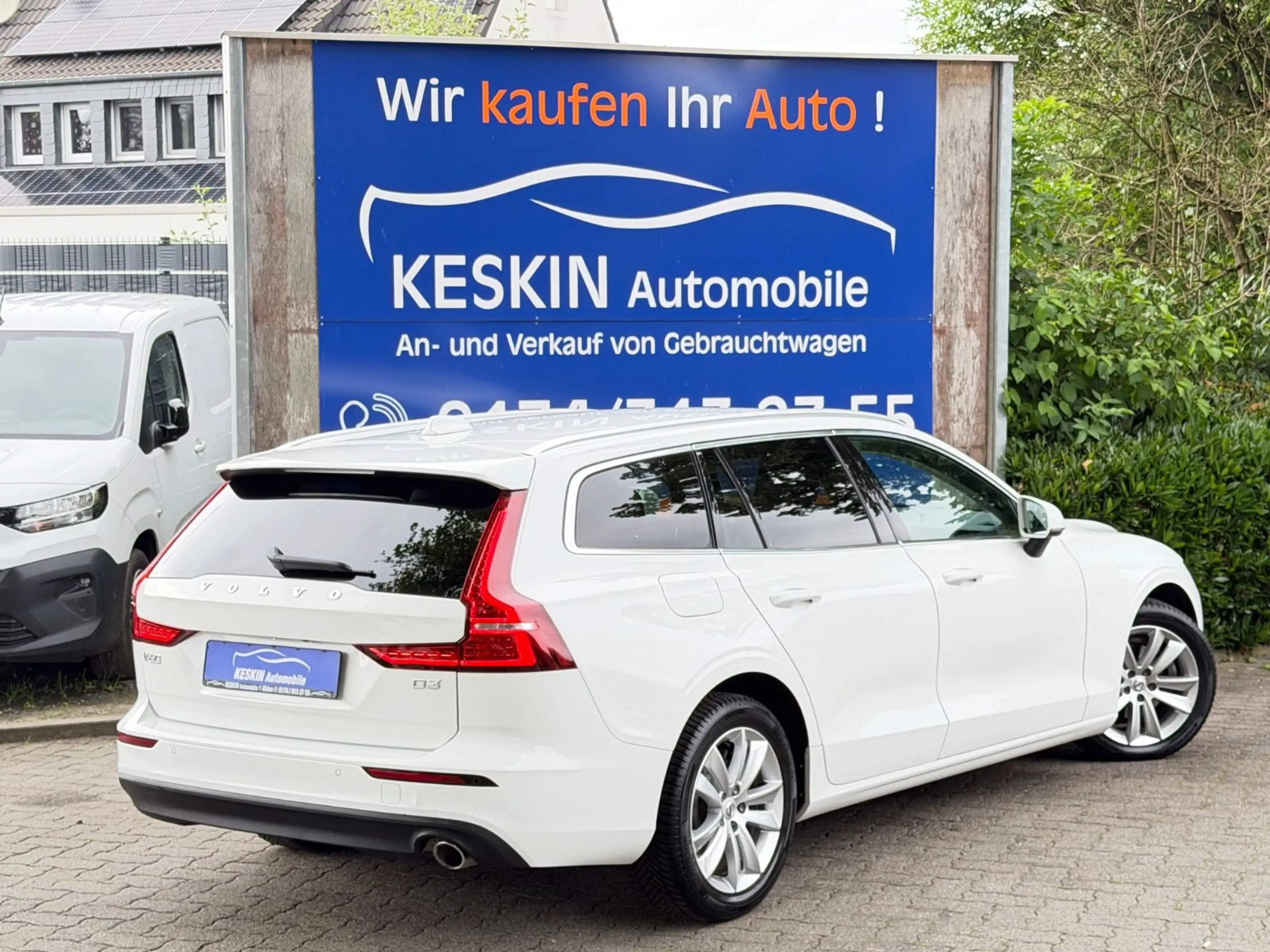 Volvo V60 Kombi Momentum Pro*AUTOMATIK*LED*NAVI*AHK* — photo 5