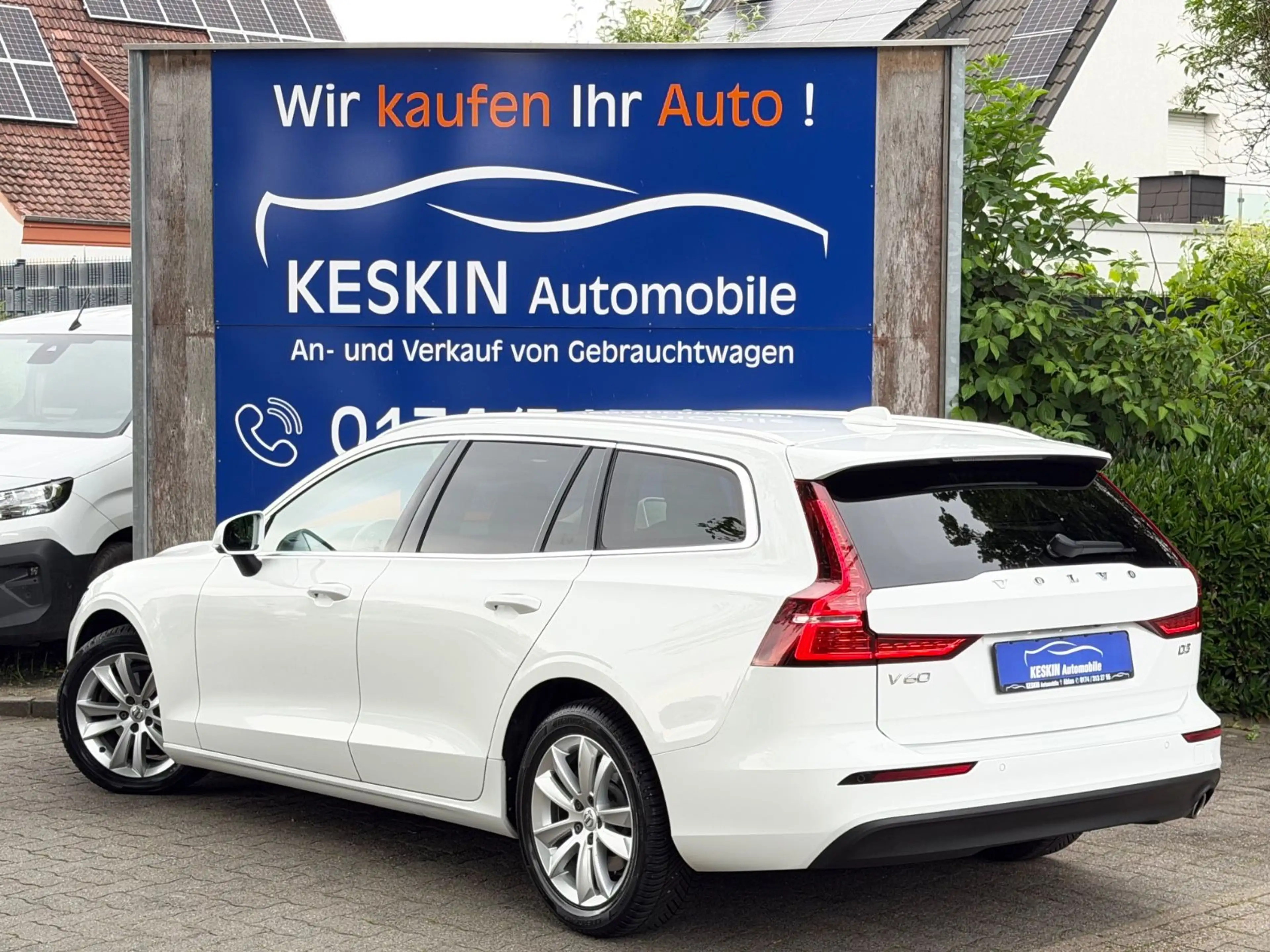 Volvo V60 Kombi Momentum Pro*AUTOMATIK*LED*NAVI*AHK* — photo 4