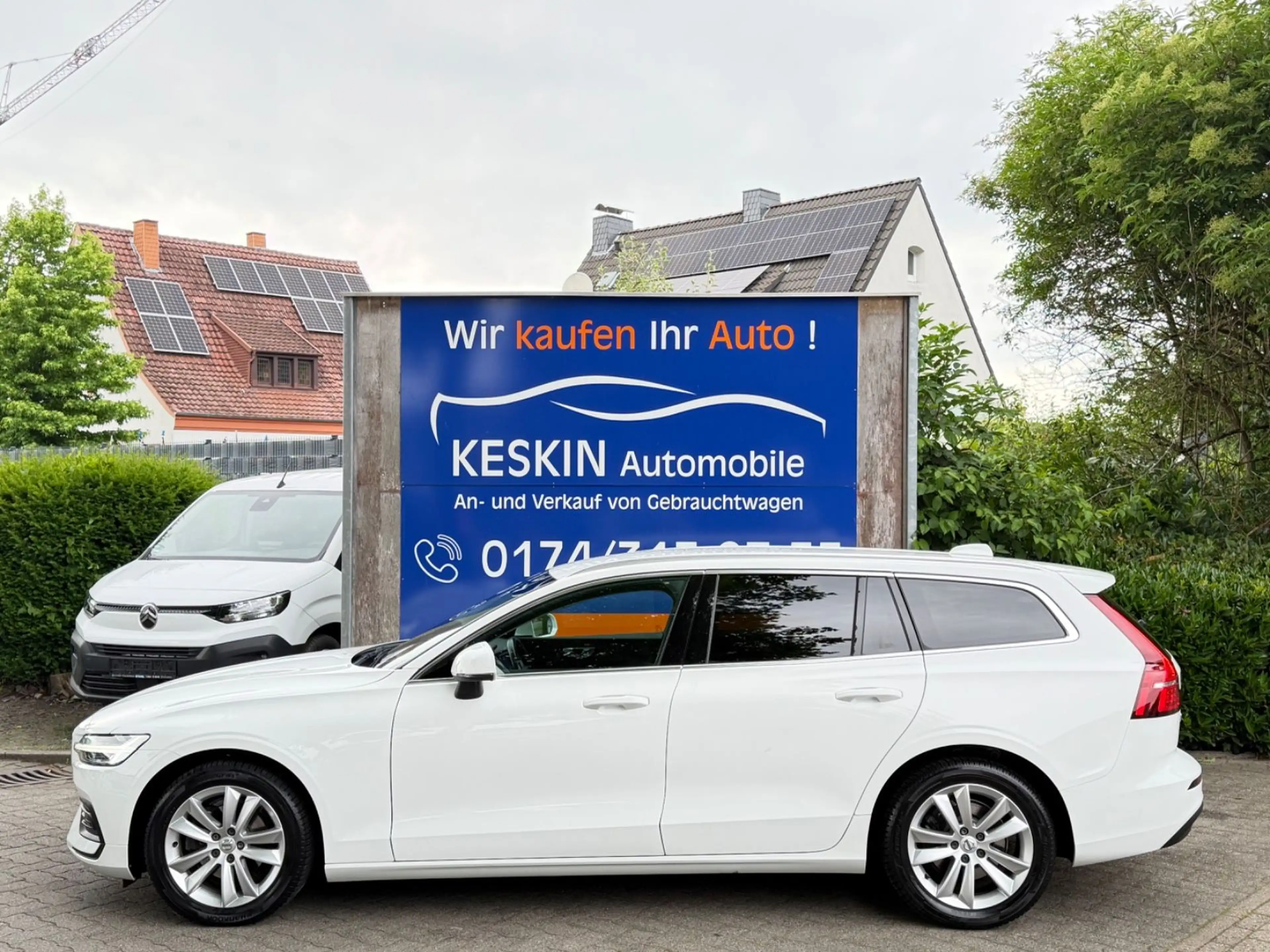 Volvo V60 Kombi Momentum Pro*AUTOMATIK*LED*NAVI*AHK* — photo 6