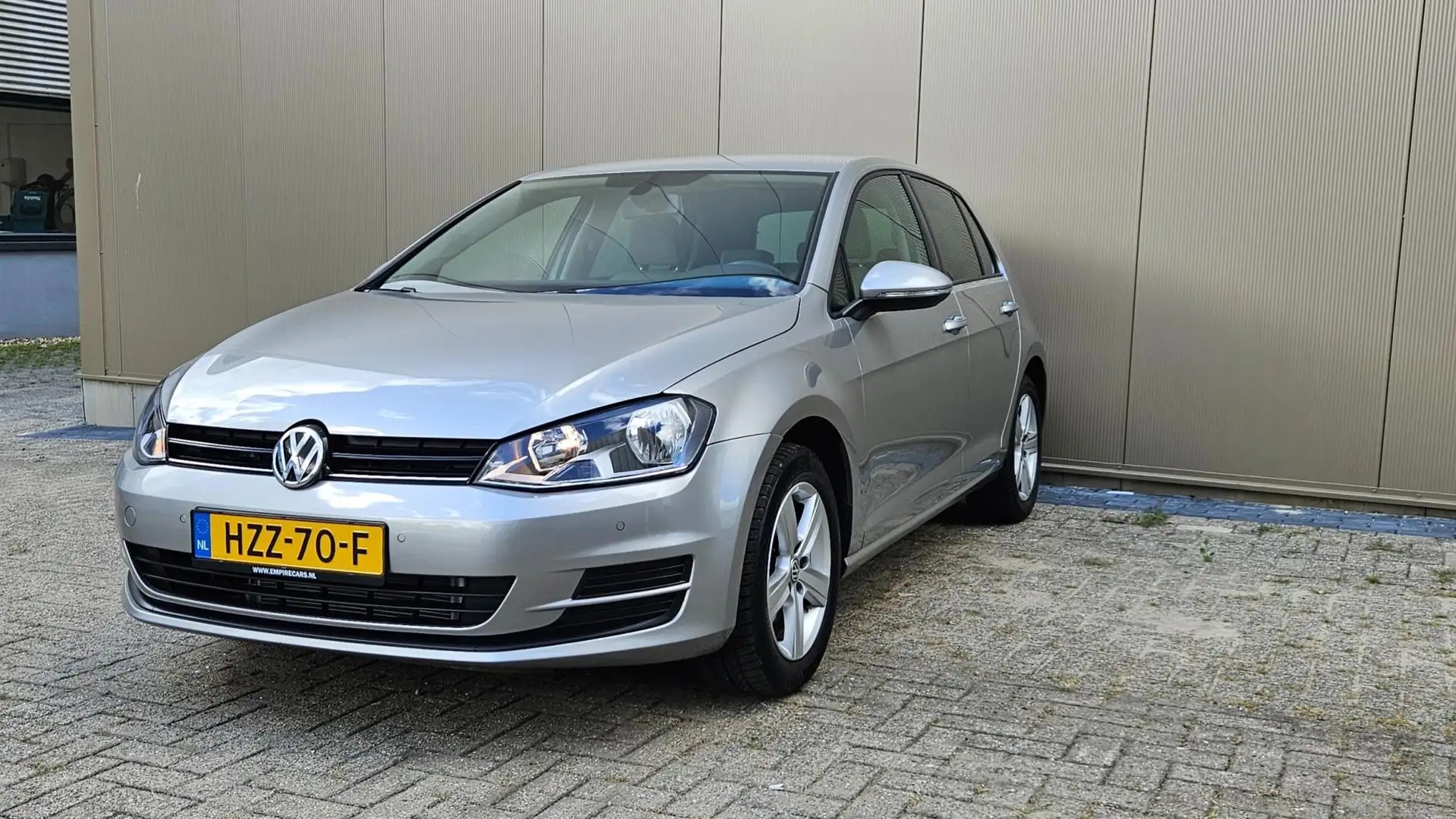Volkswagen Golf 1.4 TSI Highline l AUTOMAAT Grijs - 2
