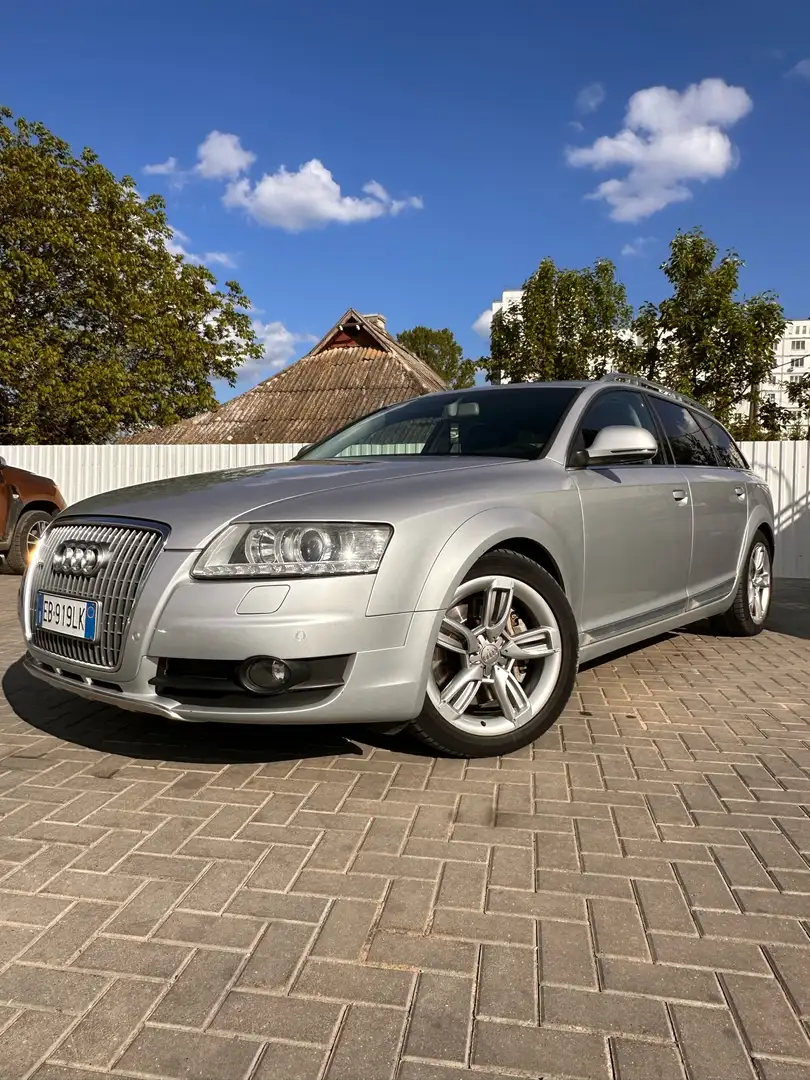 Audi A6 allroad Silber - 1