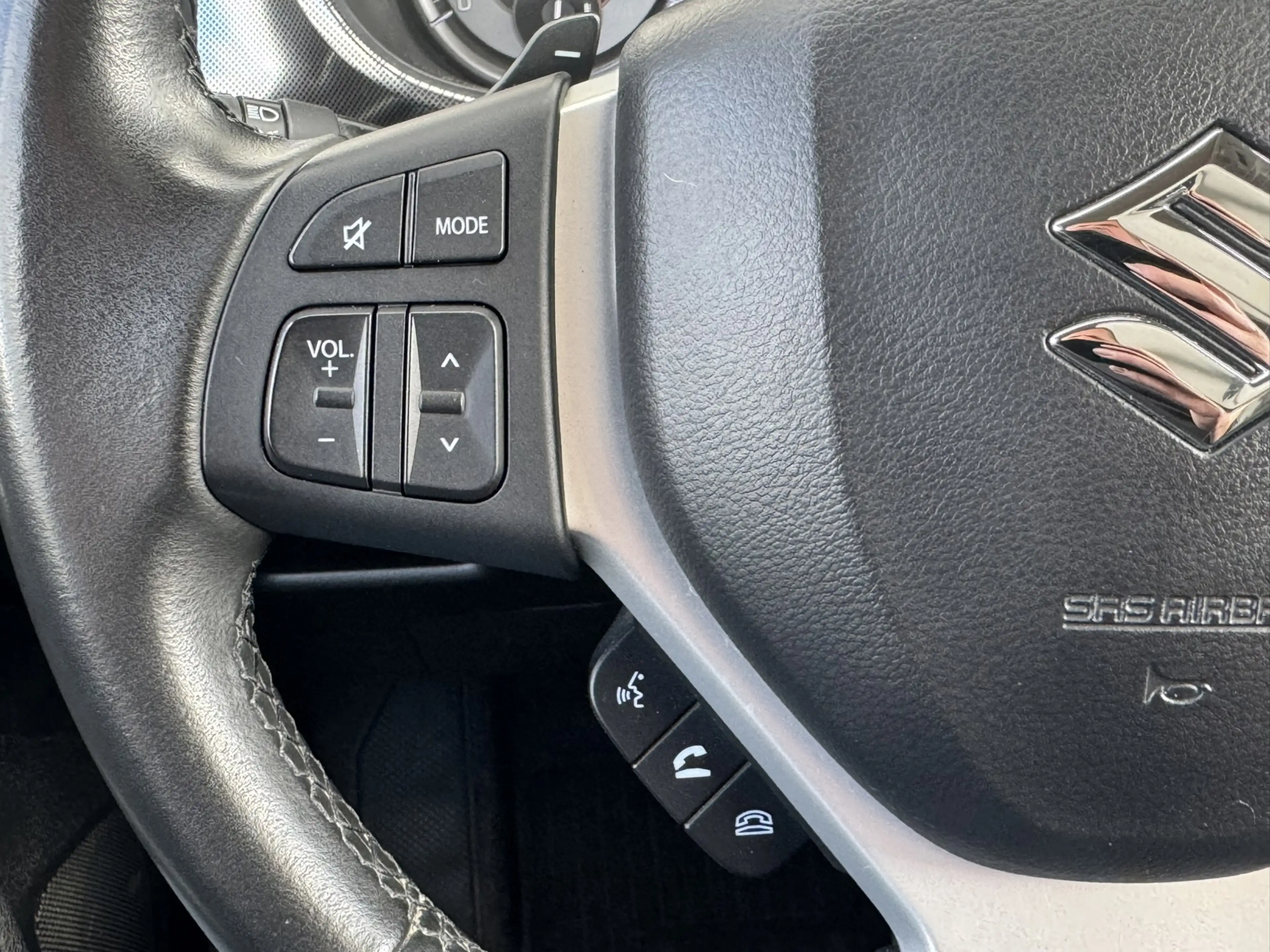 Suzuki Vitara 1.4 Boosterjet Style Smart Hybrid Trekhaak Panoram — photo 23