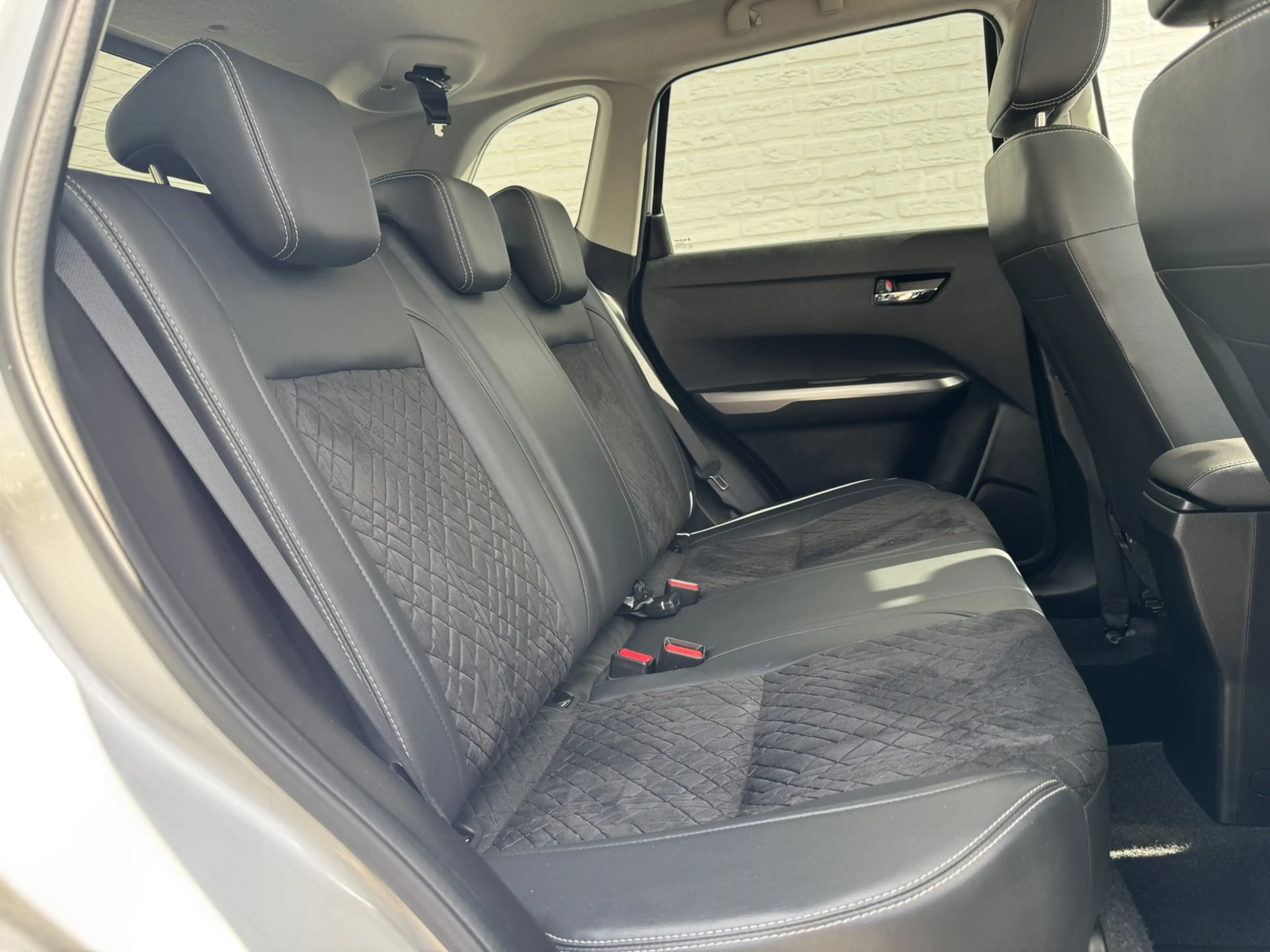 Suzuki Vitara 1.4 Boosterjet Style Smart Hybrid Trekhaak Panoram — photo 35