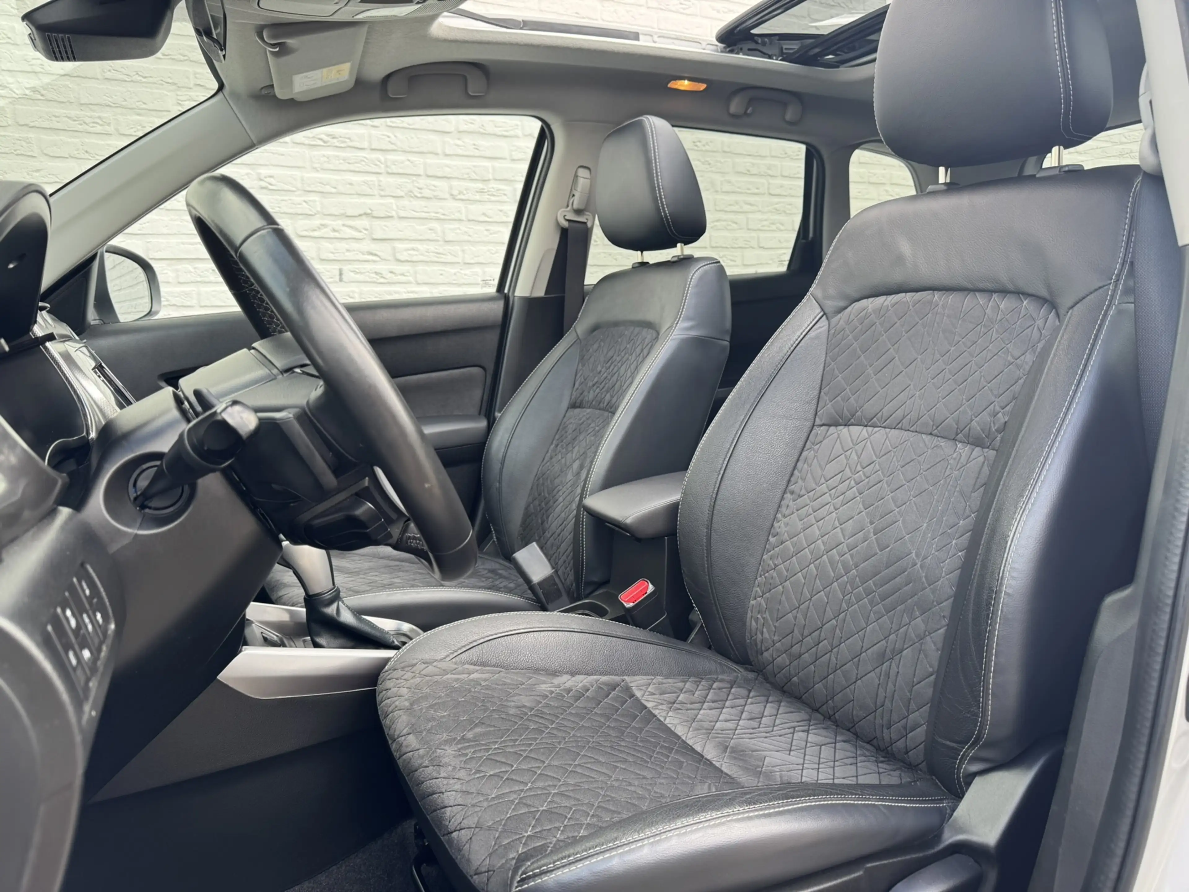 Suzuki Vitara 1.4 Boosterjet Style Smart Hybrid Trekhaak Panoram — photo 7