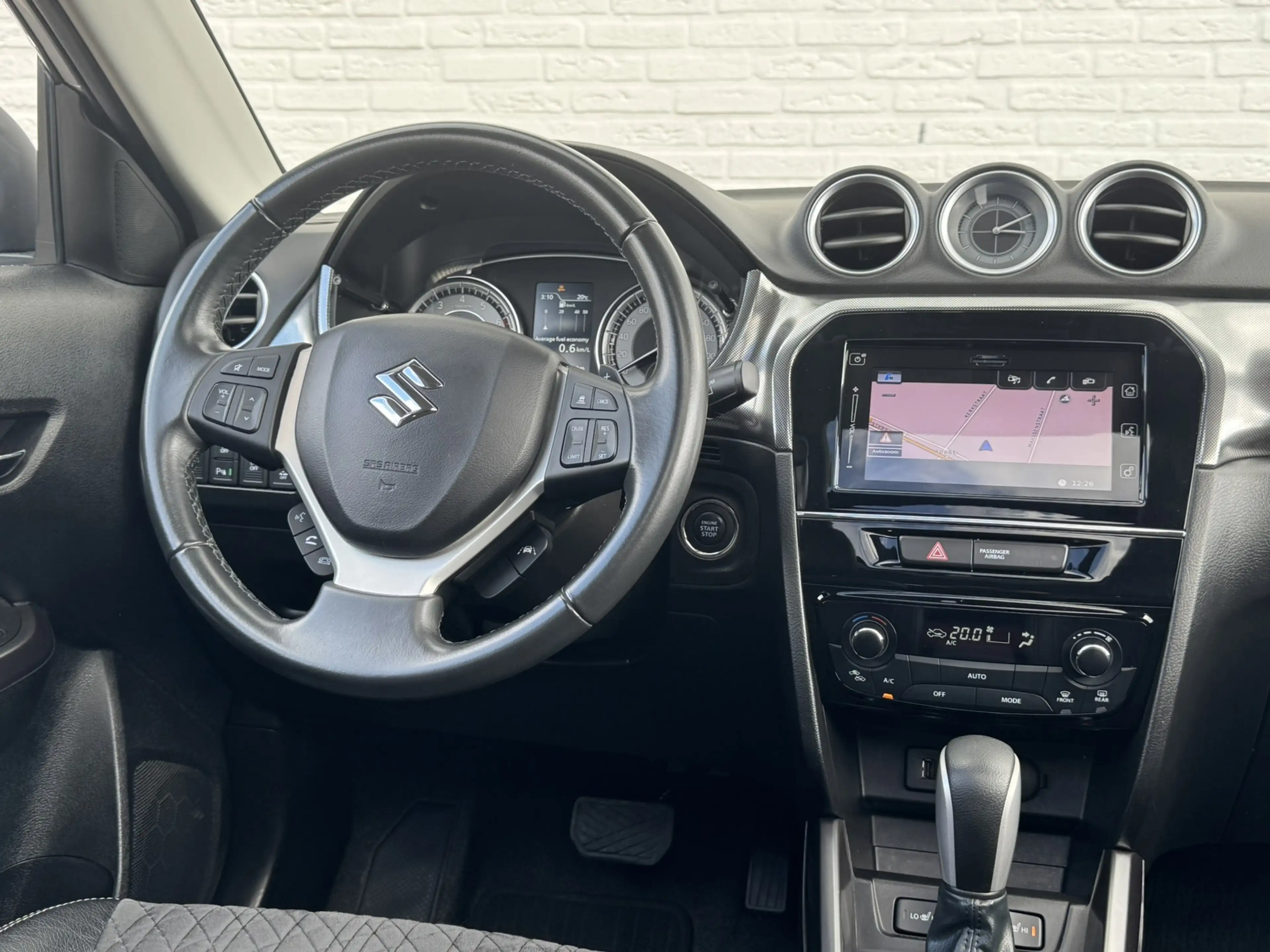 Suzuki Vitara 1.4 Boosterjet Style Smart Hybrid Trekhaak Panoram — photo 22
