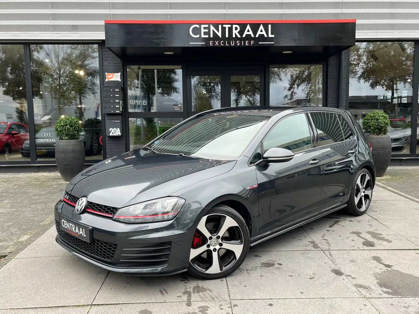 Volkswagen Golf GTI 2.0 TSI 220PK|Navi|Pdc|Cruise Control|Stoelverwarm Gris - 1
