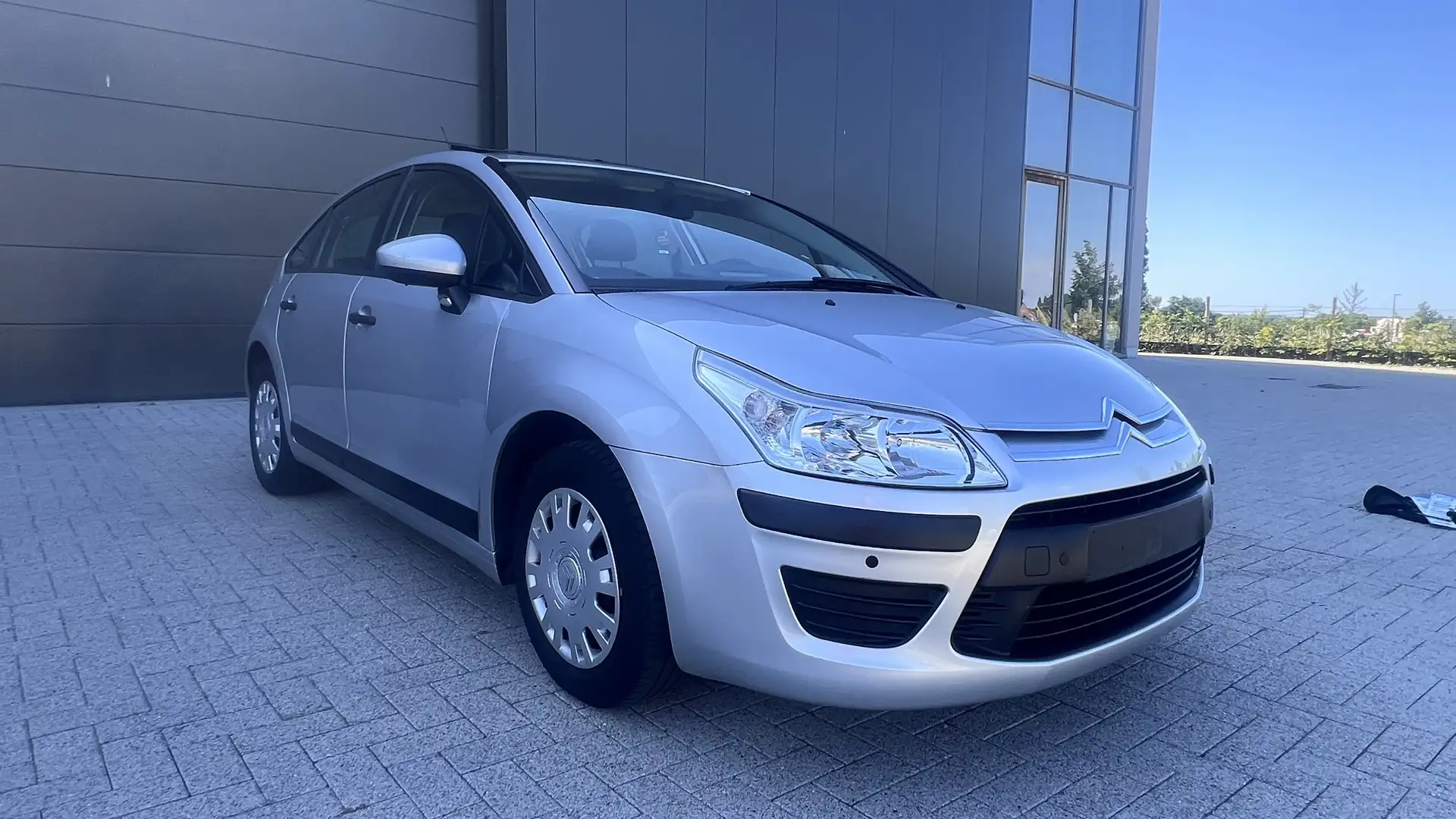 Citroen C4 1.4 benzine ! 20.000 km - 1
