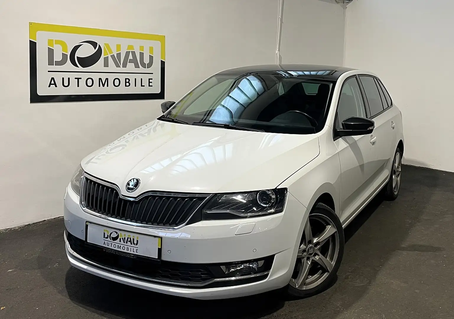 Skoda Rapid/Spaceback Rapid Spaceback 1,6 TDI Sport * Kamera * Xenon ... Weiß - 1