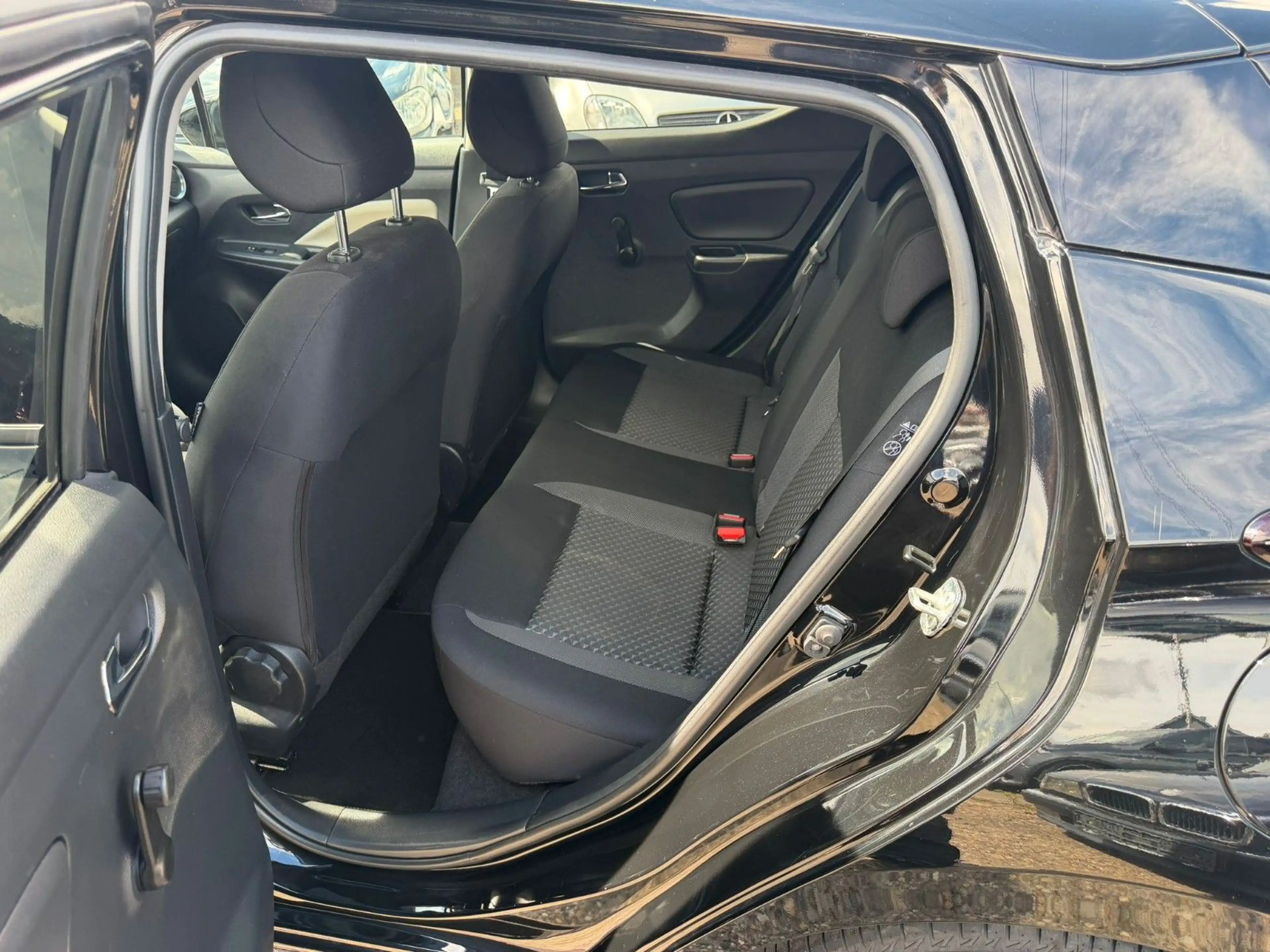 Nissan Micra N-Way — photo 12
