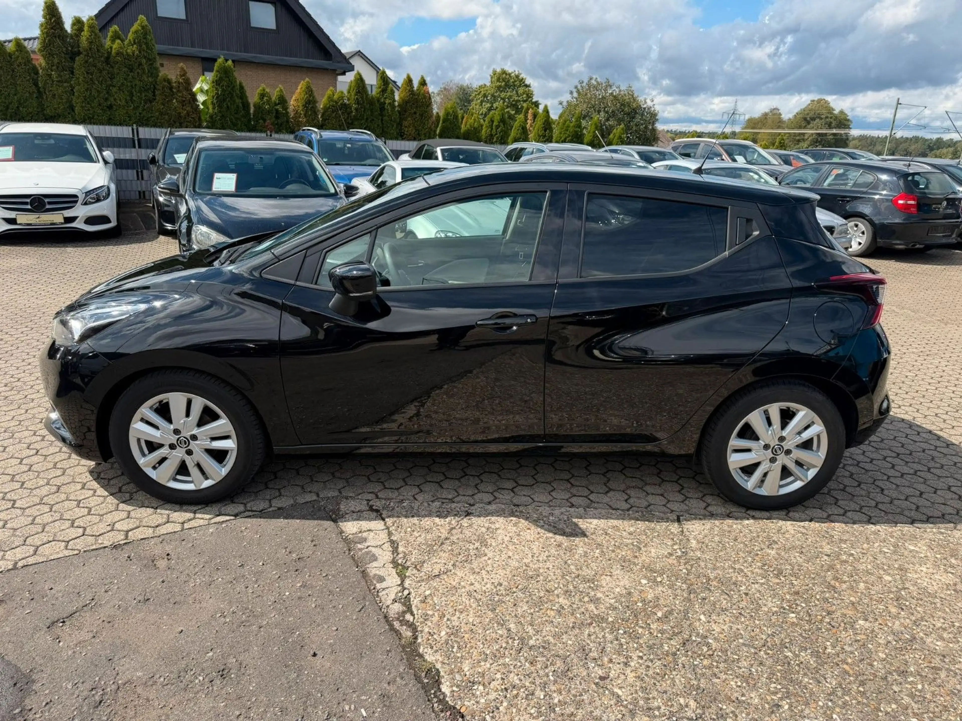 Nissan Micra N-Way — photo 4