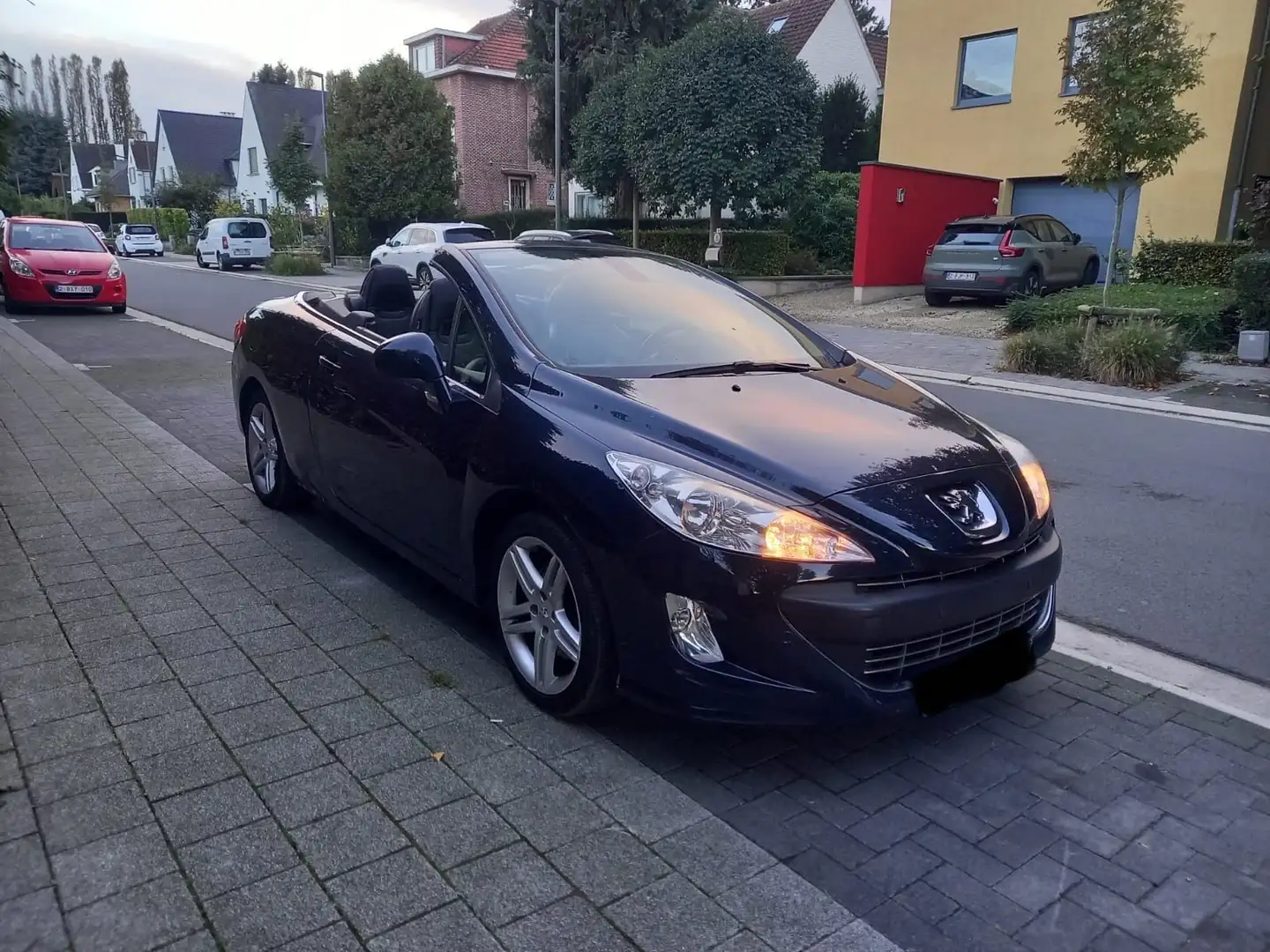 Peugeot 308 308 CC 2.0 HDi 16V 140ch FAP Féline Azul - 2