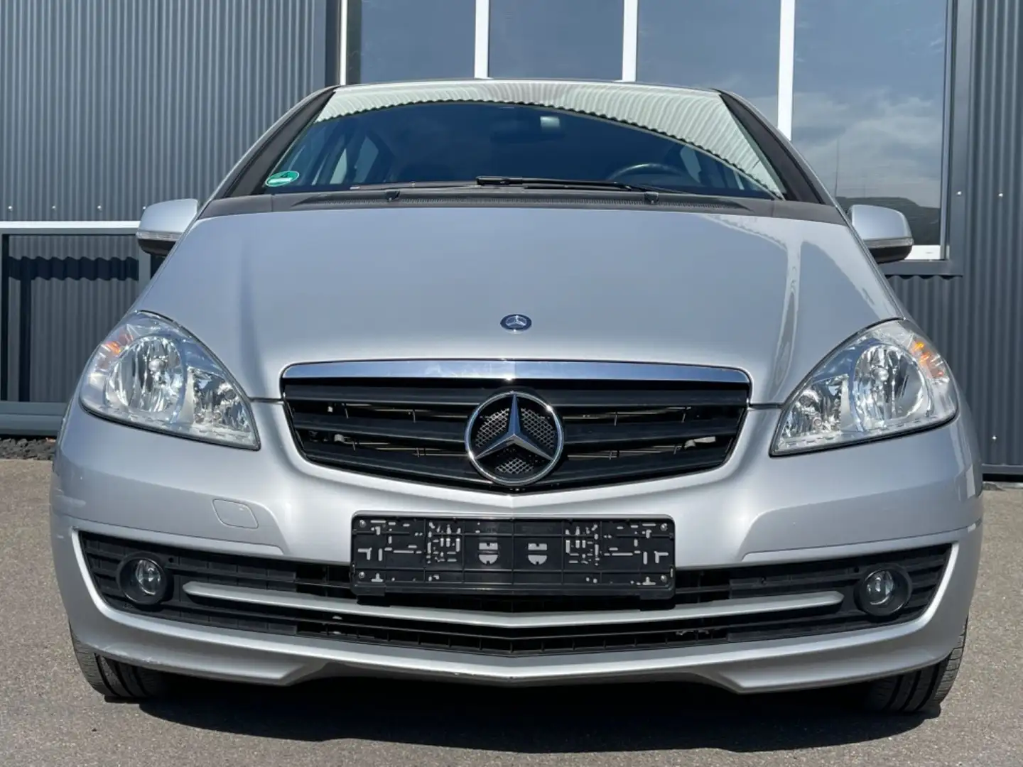 Mercedes-Benz A 160 A -Klasse A 160 Klima- TÜV 10-2025-Gepflegt Silber - 1
