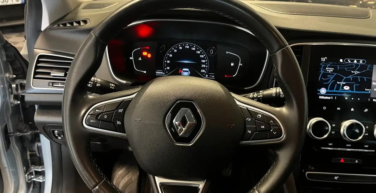 Renault Megane Berline — photo 29