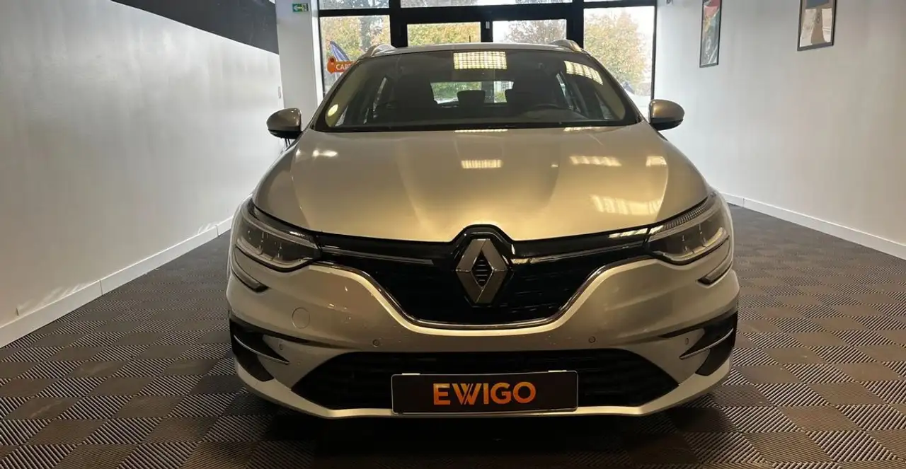 Renault Megane Berline — photo 9