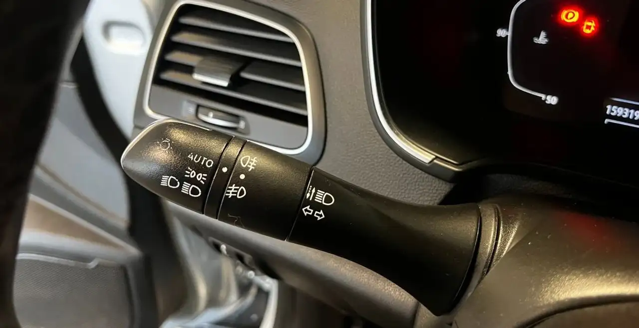 Renault Megane Berline — photo 26