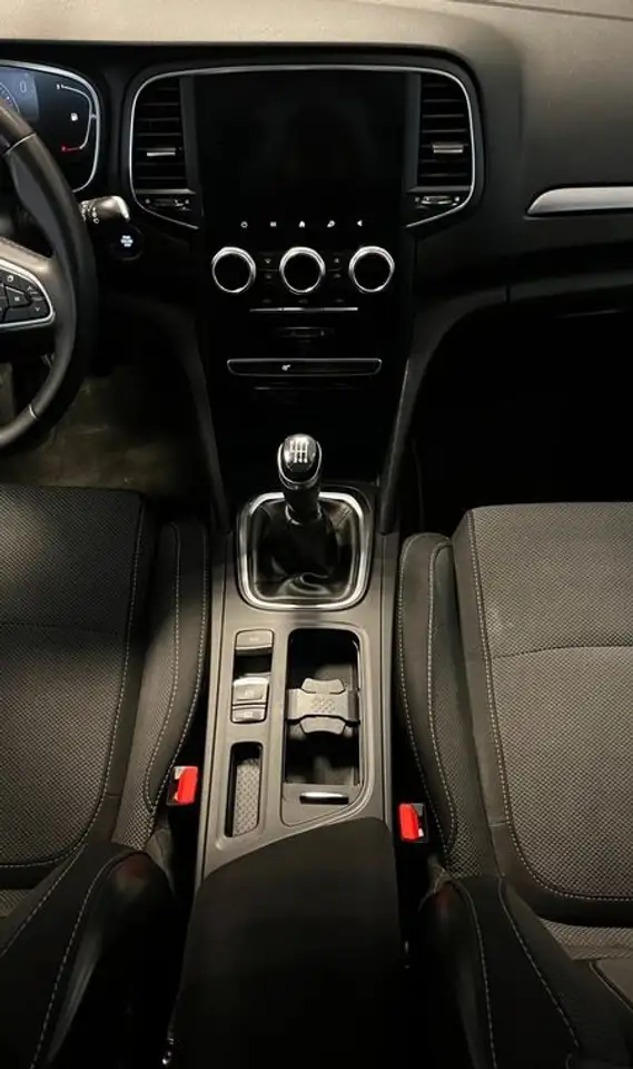 Renault Megane Berline — photo 14