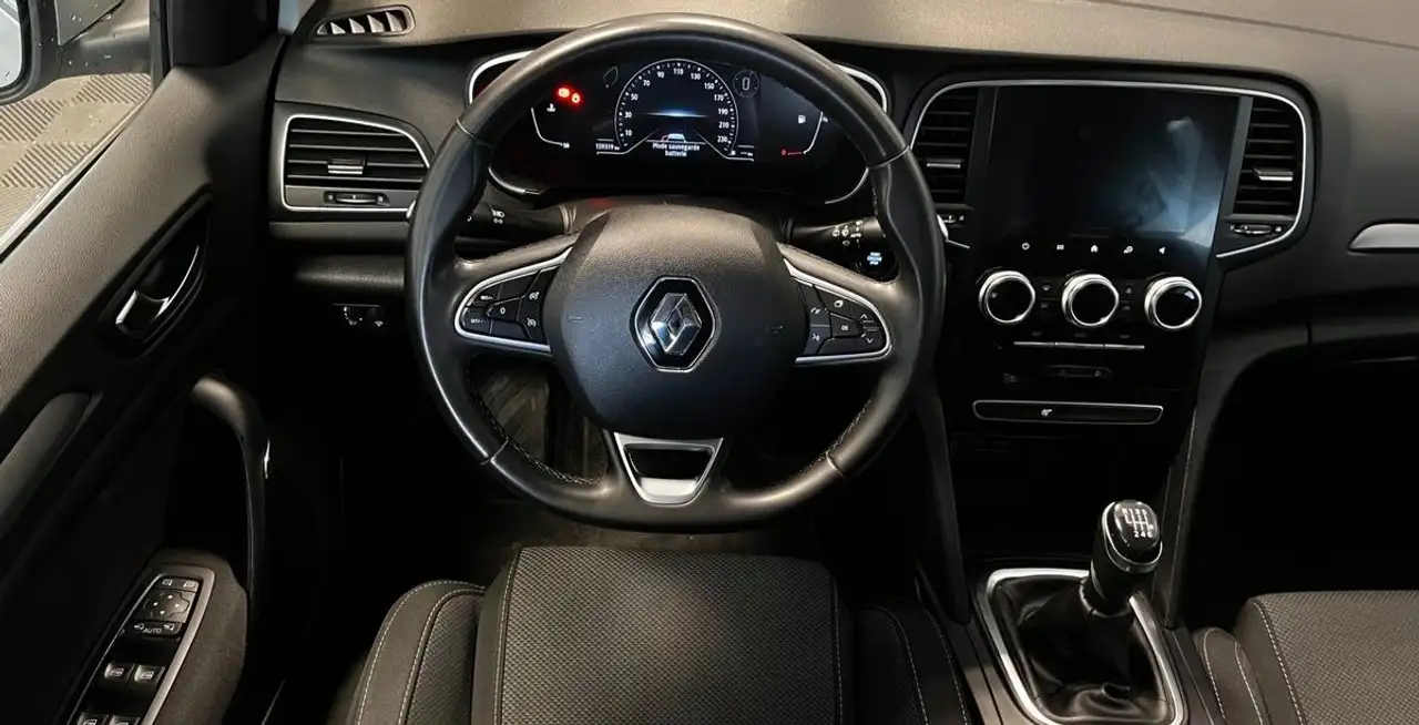 Renault Megane Berline — photo 4