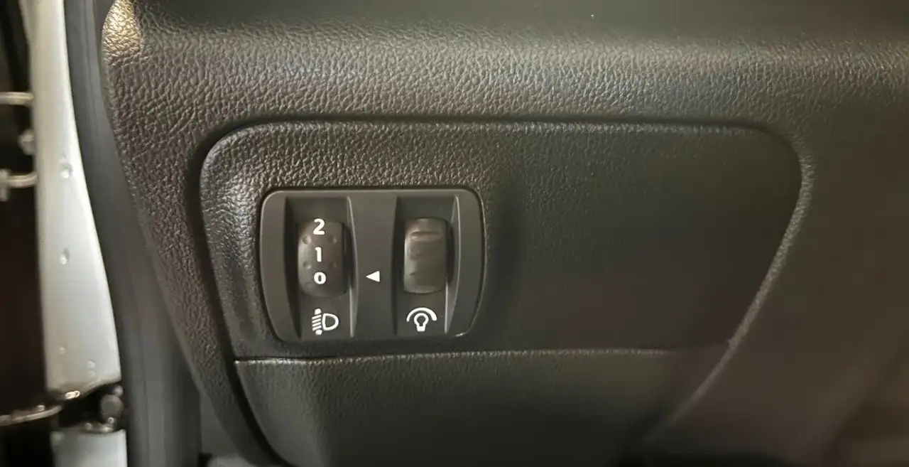 Renault Megane Berline — photo 25