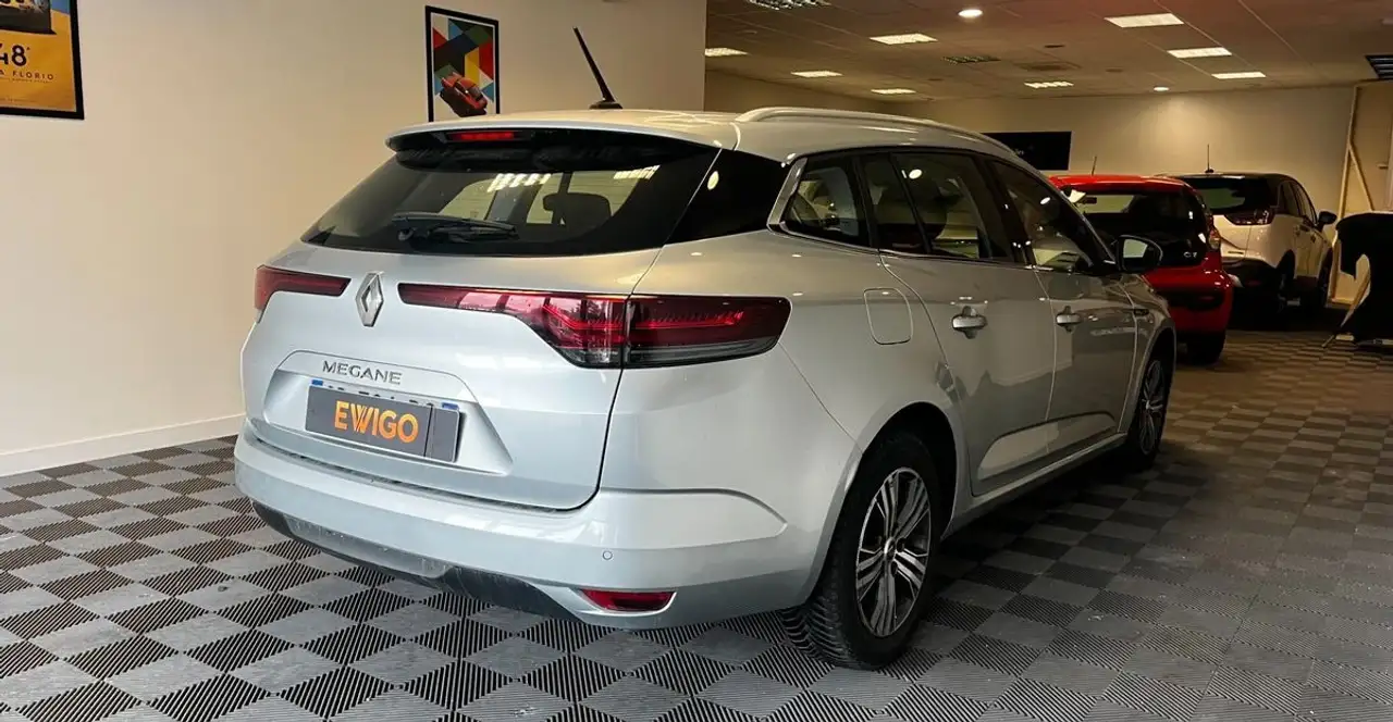 Renault Megane Berline — photo 2