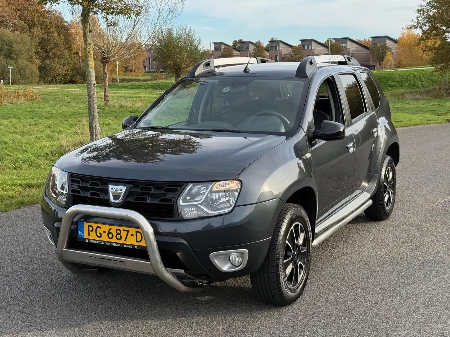 Dacia Duster 1.2 TCe 4x2 Blackshadow | Navi | Cruise | Trekahaa Gris - 2